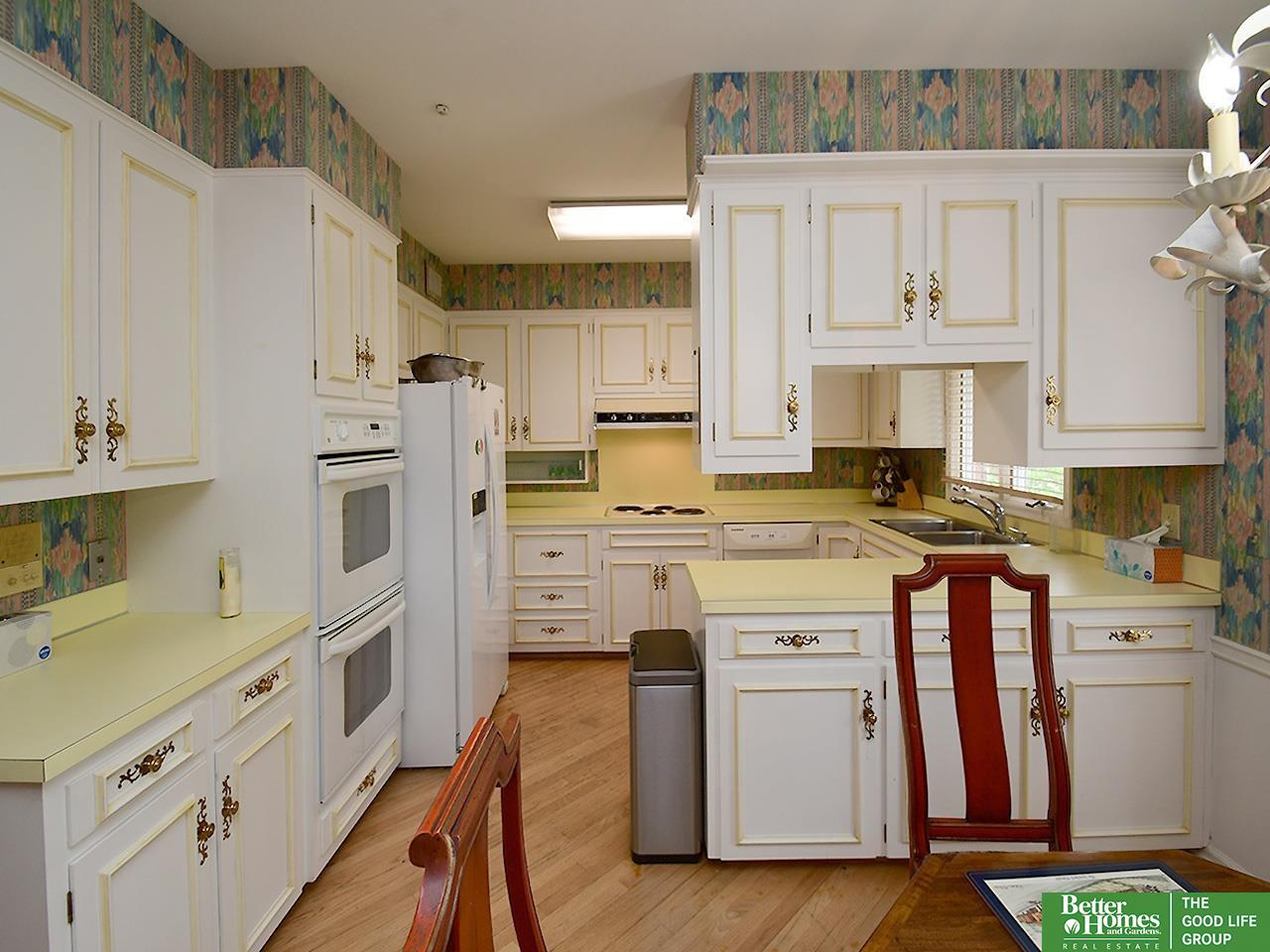 9741 Nottingham Drive, Omaha, Nebraska image 13