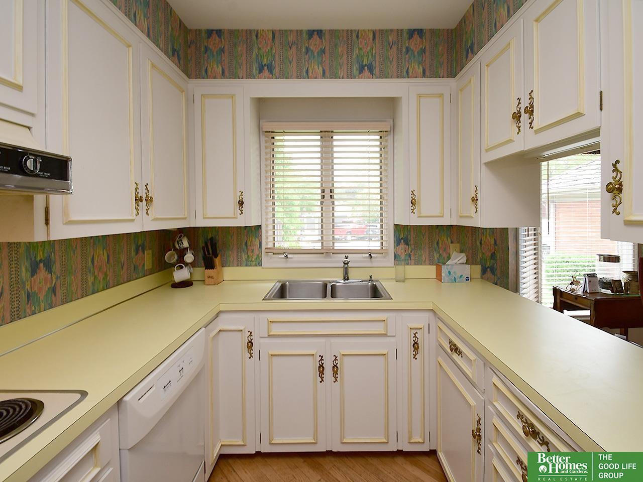 9741 Nottingham Drive, Omaha, Nebraska image 14