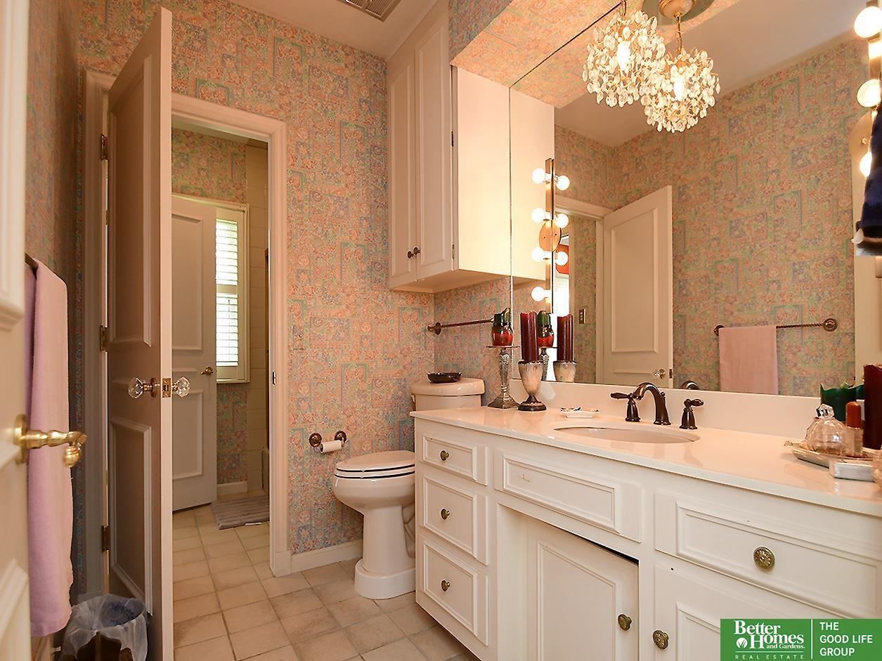 9741 Nottingham Drive, Omaha, Nebraska image 20
