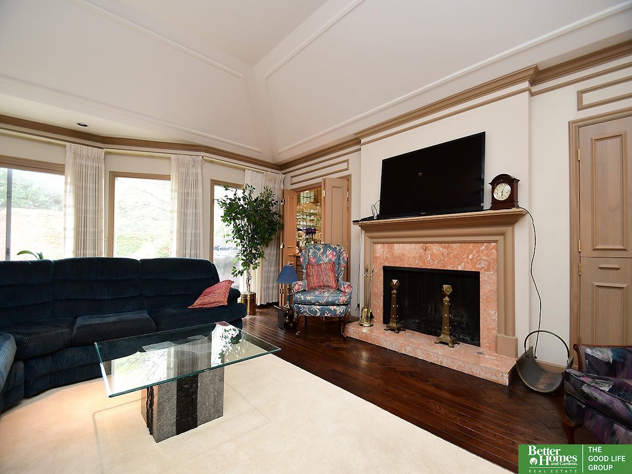 9741 Nottingham Drive, Omaha, Nebraska image 7
