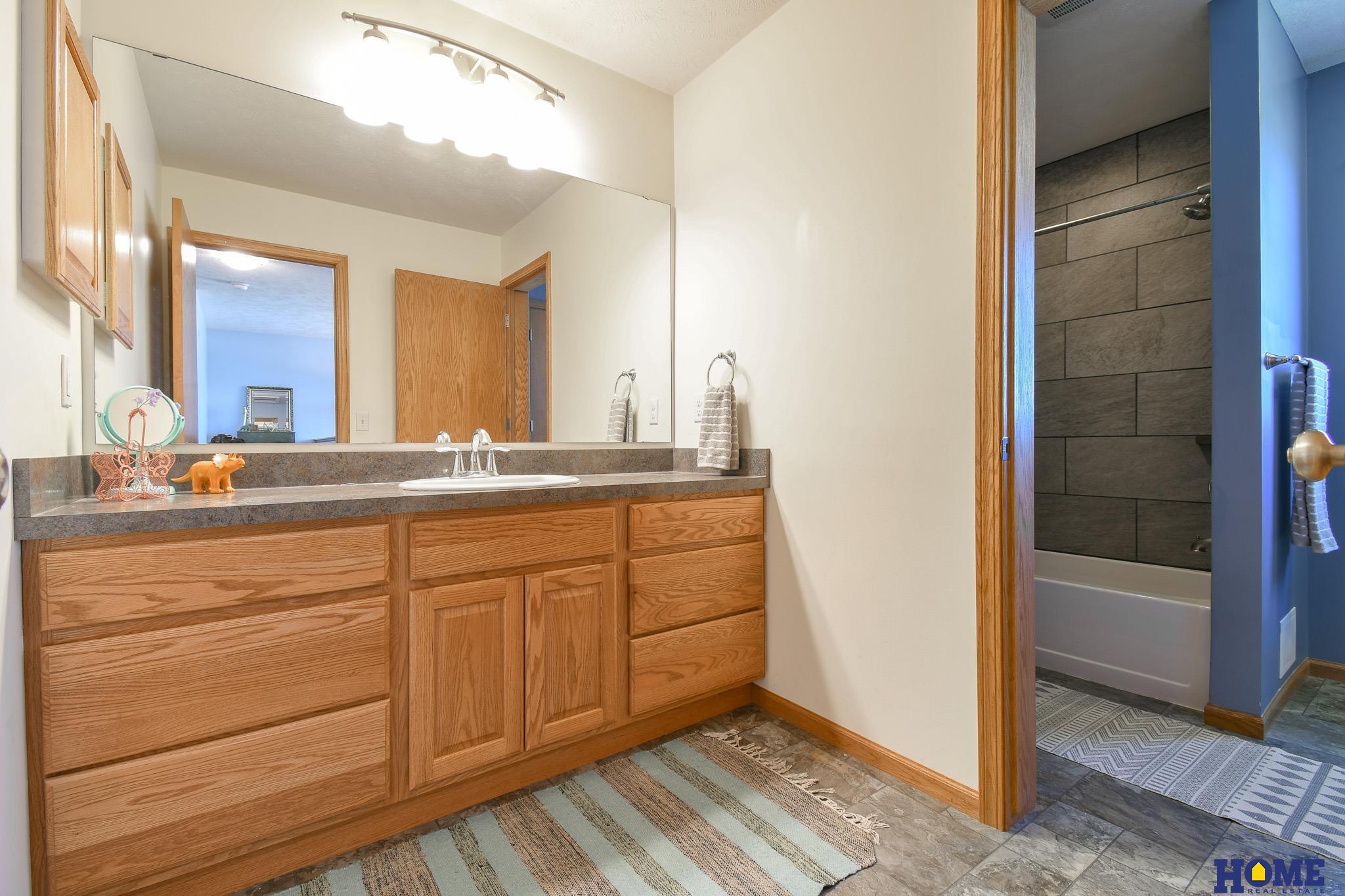 14231 Cavalier Court, Waverly, Nebraska image 32
