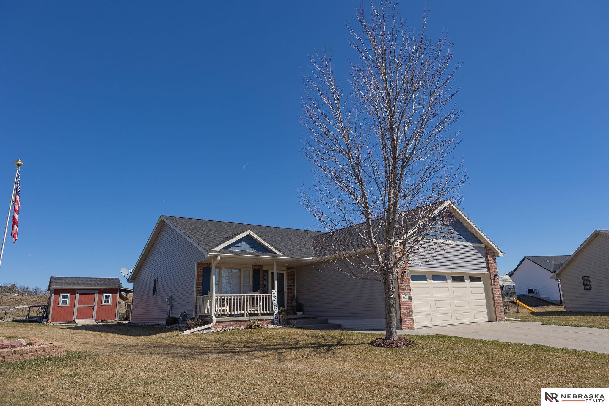 558 Chestnut Circle, Seward, Nebraska image 2