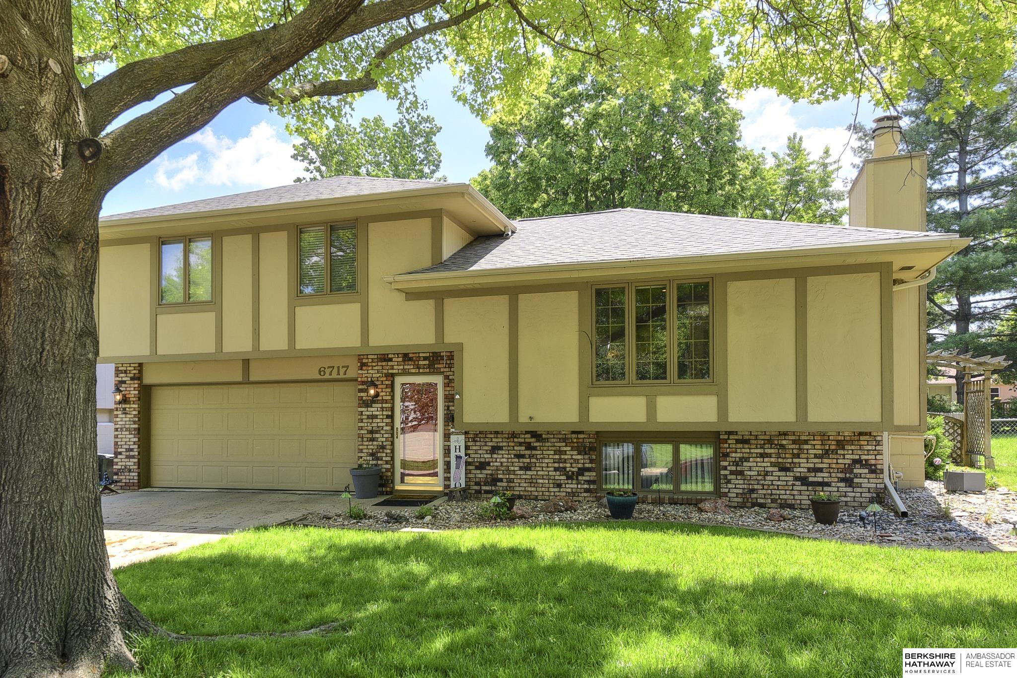 6717 S 73rd Terrace Circle, Ralston, Nebraska image 1