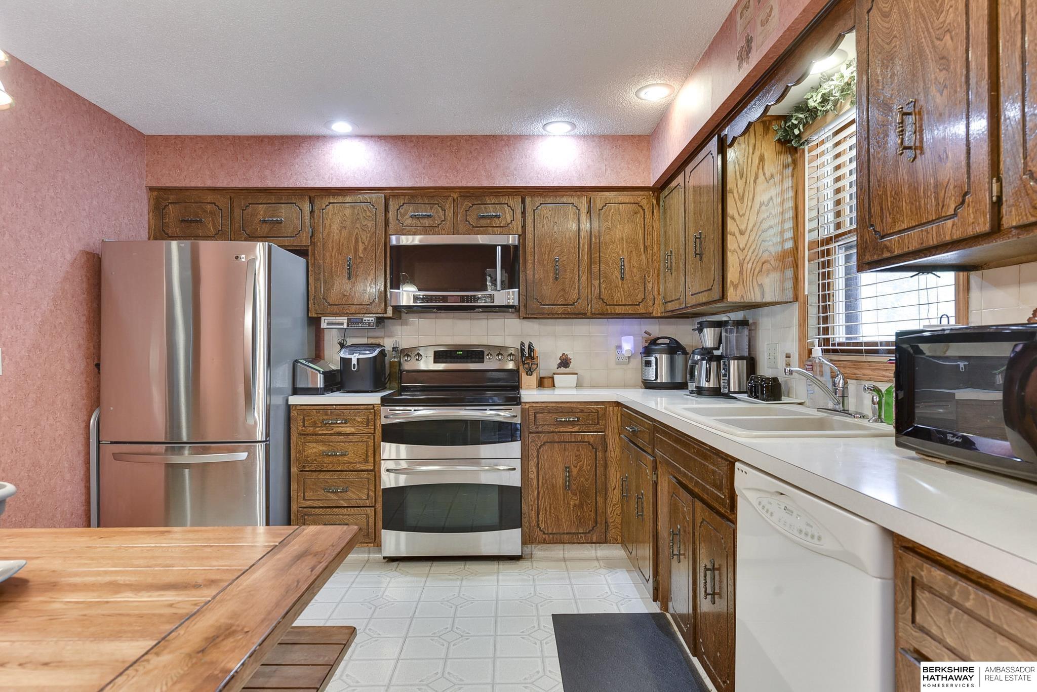 6717 S 73rd Terrace Circle, Ralston, Nebraska image 12