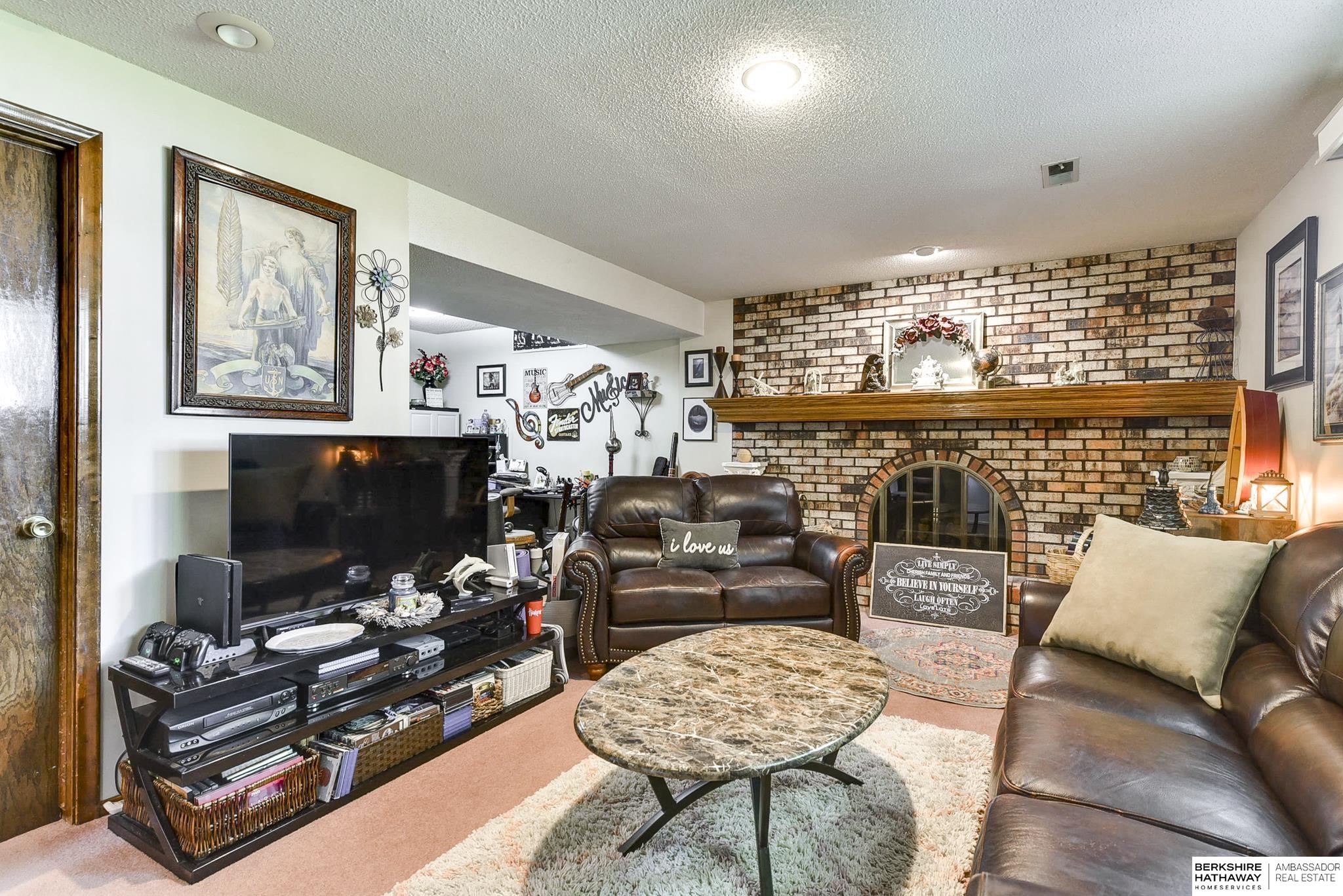6717 S 73rd Terrace Circle, Ralston, Nebraska image 24