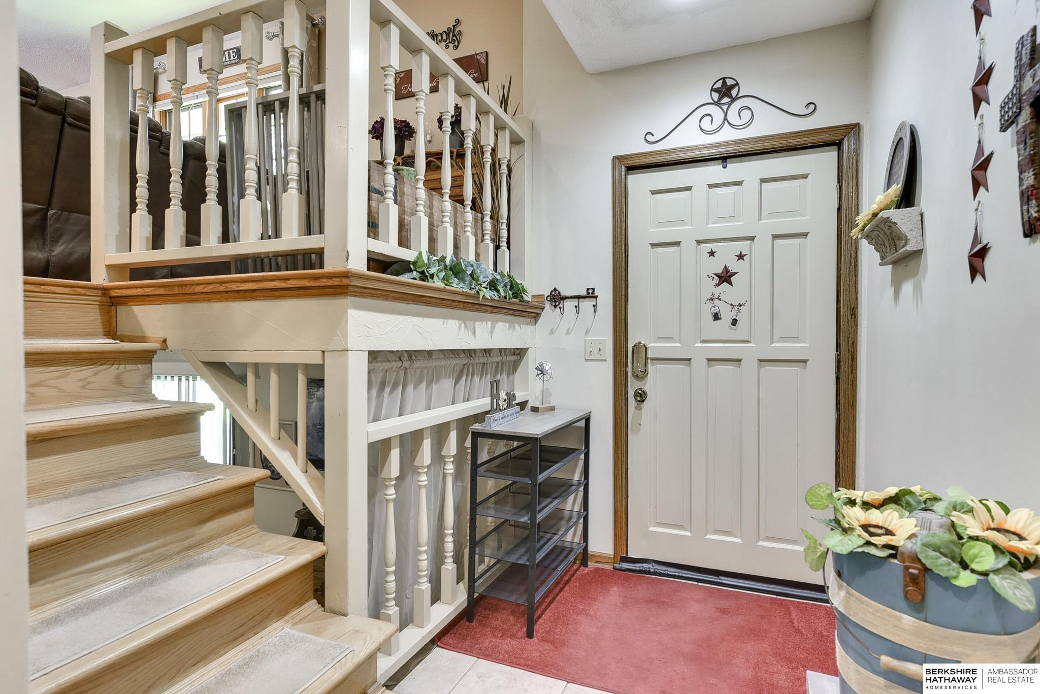 6717 S 73rd Terrace Circle, Ralston, Nebraska image 3