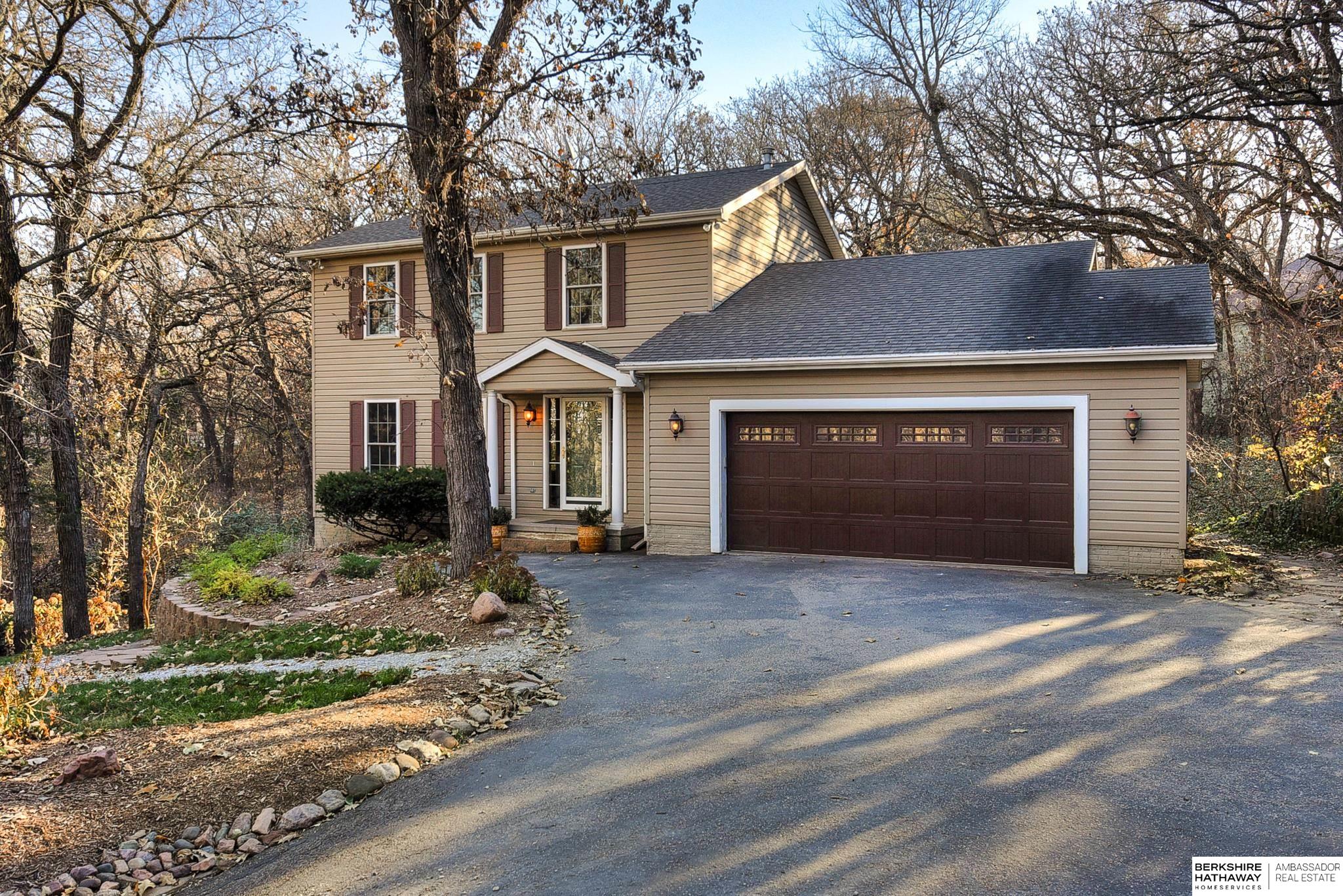 15106 Oak Ridge Drive, Louisville, Nebraska image 2