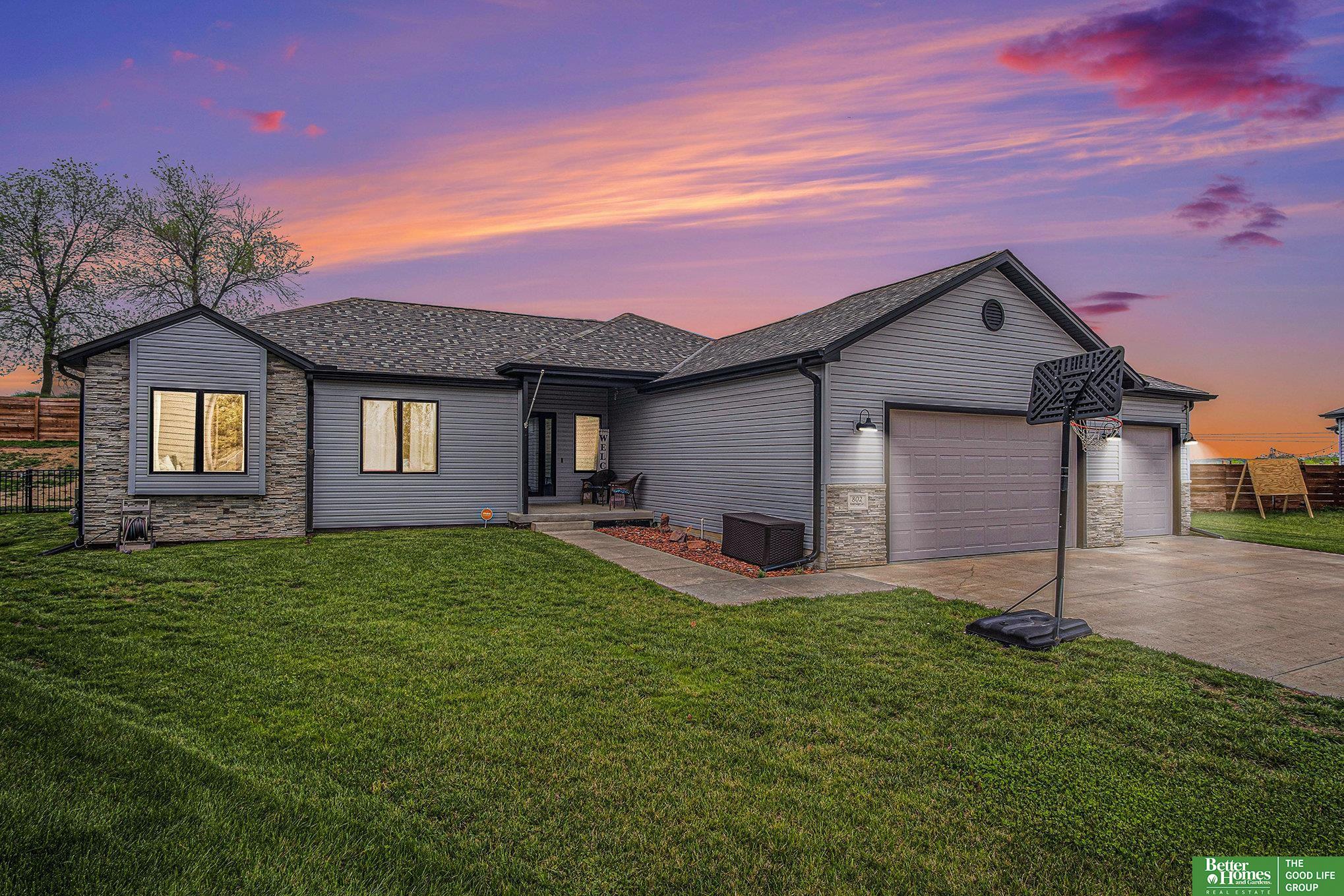 802 Westridge Circle, Louisville, Nebraska image 2
