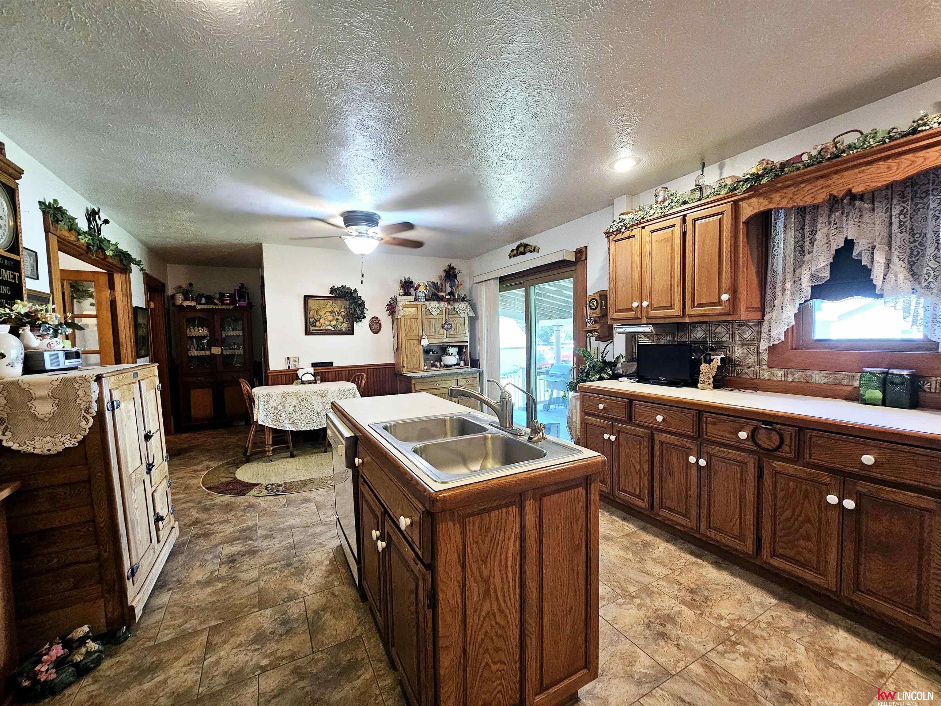 420 E Glenvil Street, Clay Center, Nebraska image 16