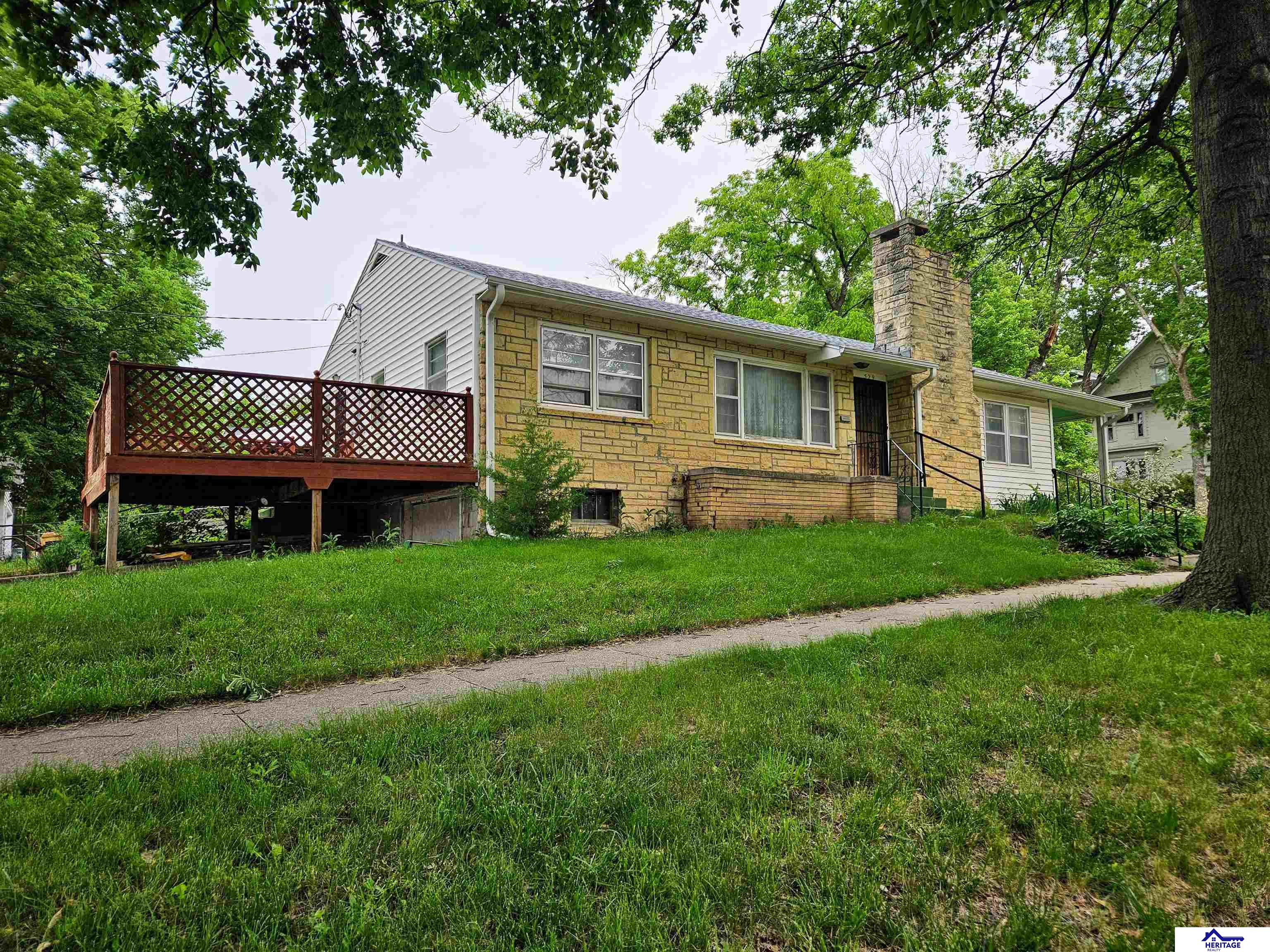 529 E 9th Street, York, Nebraska image 2