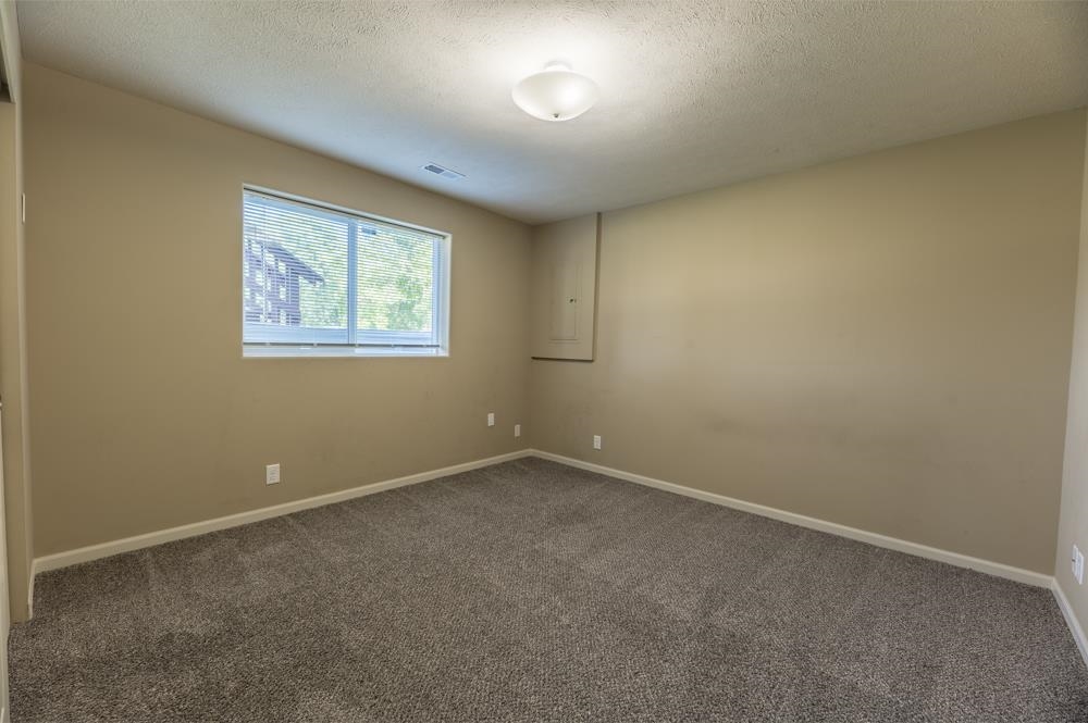 14252 Newport Avenue, Omaha, Nebraska image 22