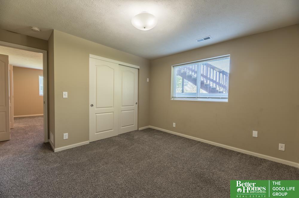14252 Newport Avenue, Omaha, Nebraska image 23