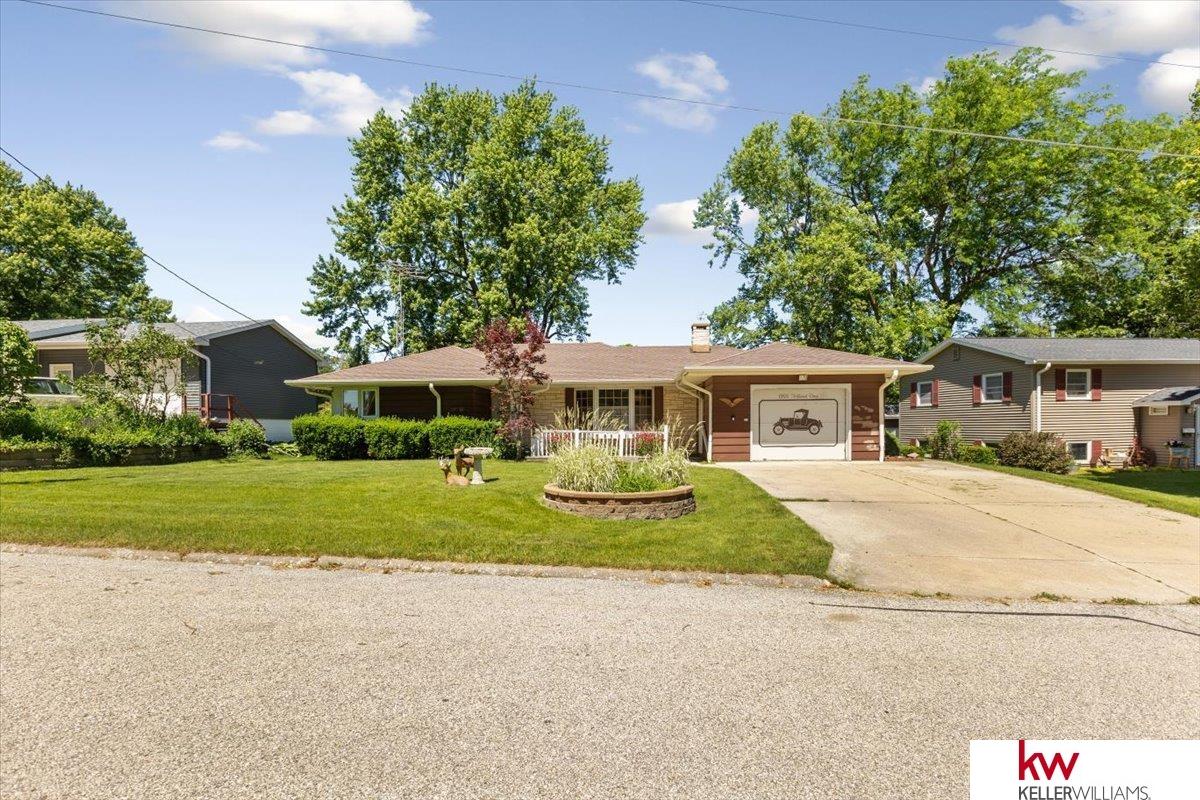 1903 Hillcrest Drive, Atlantic, Iowa image 2
