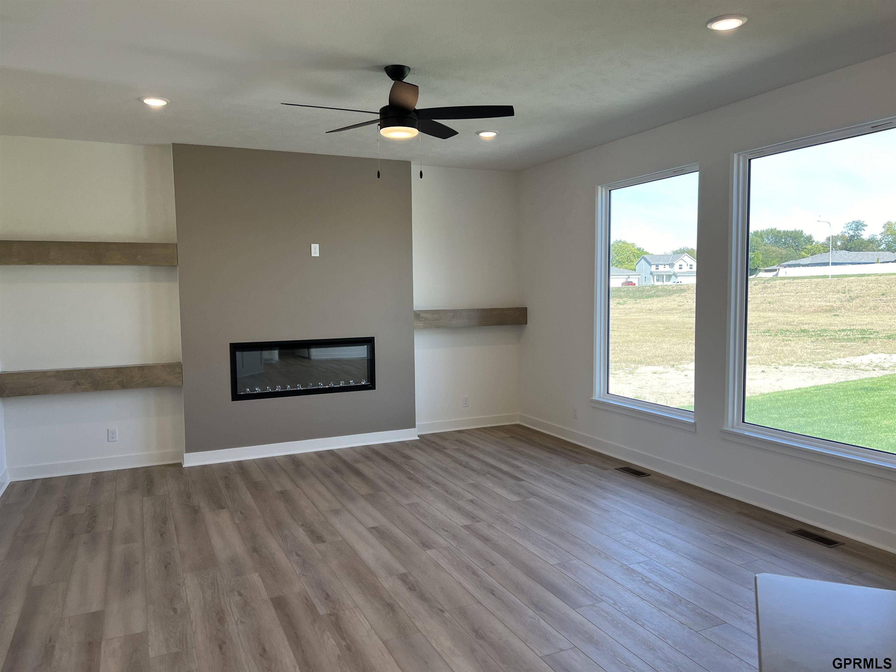 29110 Laurel Circle, Valley, Nebraska image 4