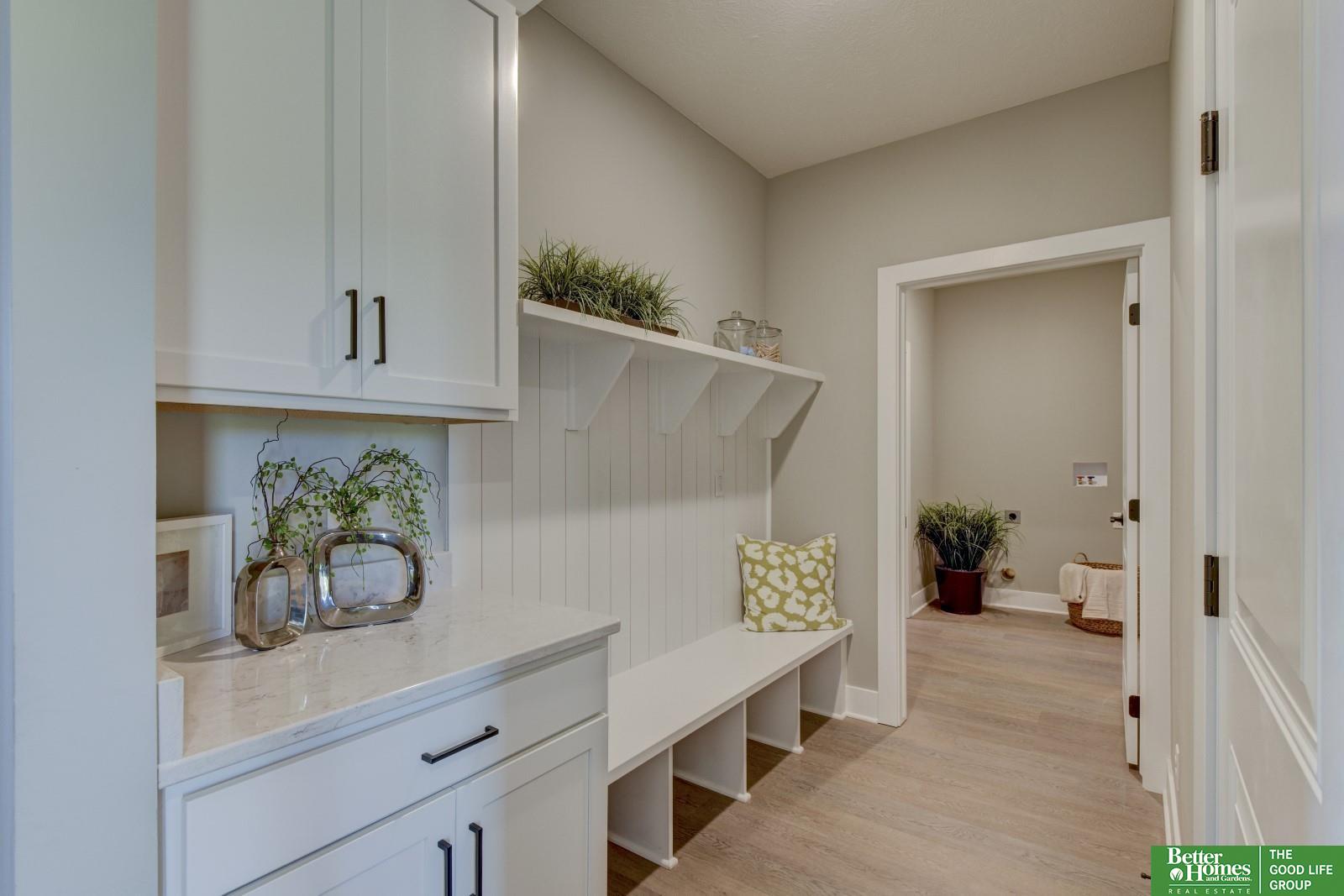 17522 Robin Drive, Omaha, Nebraska image 3