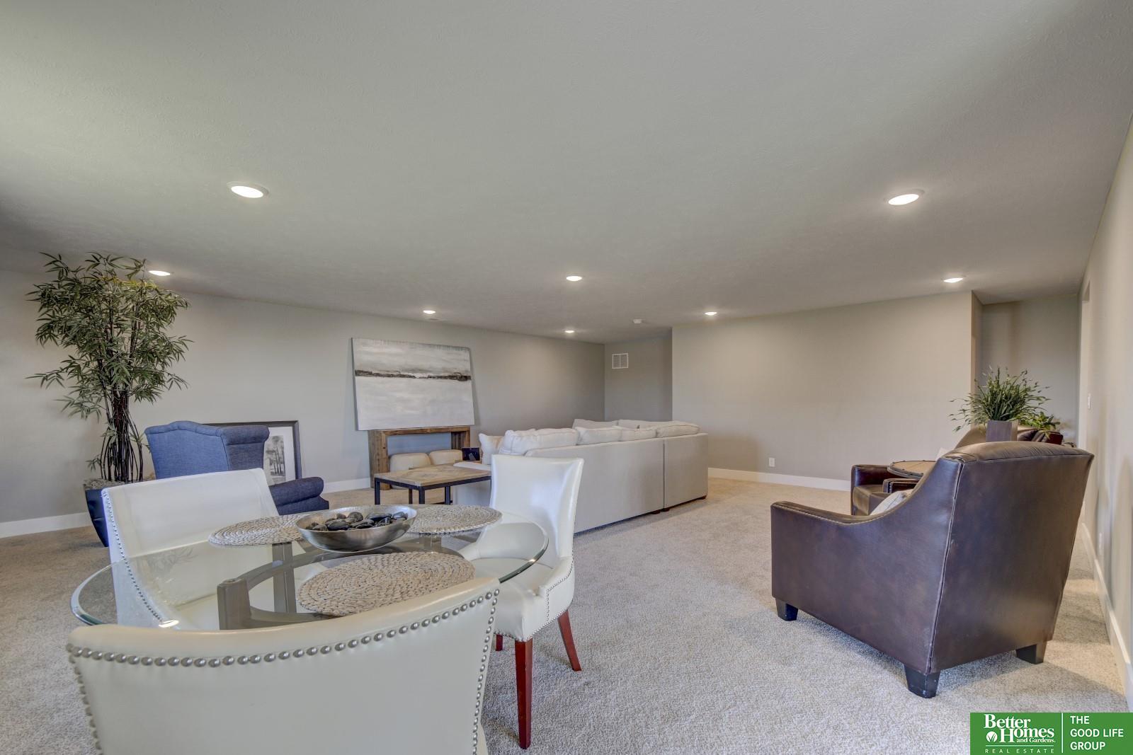17511 Greenleaf Drive, Omaha, Nebraska image 29