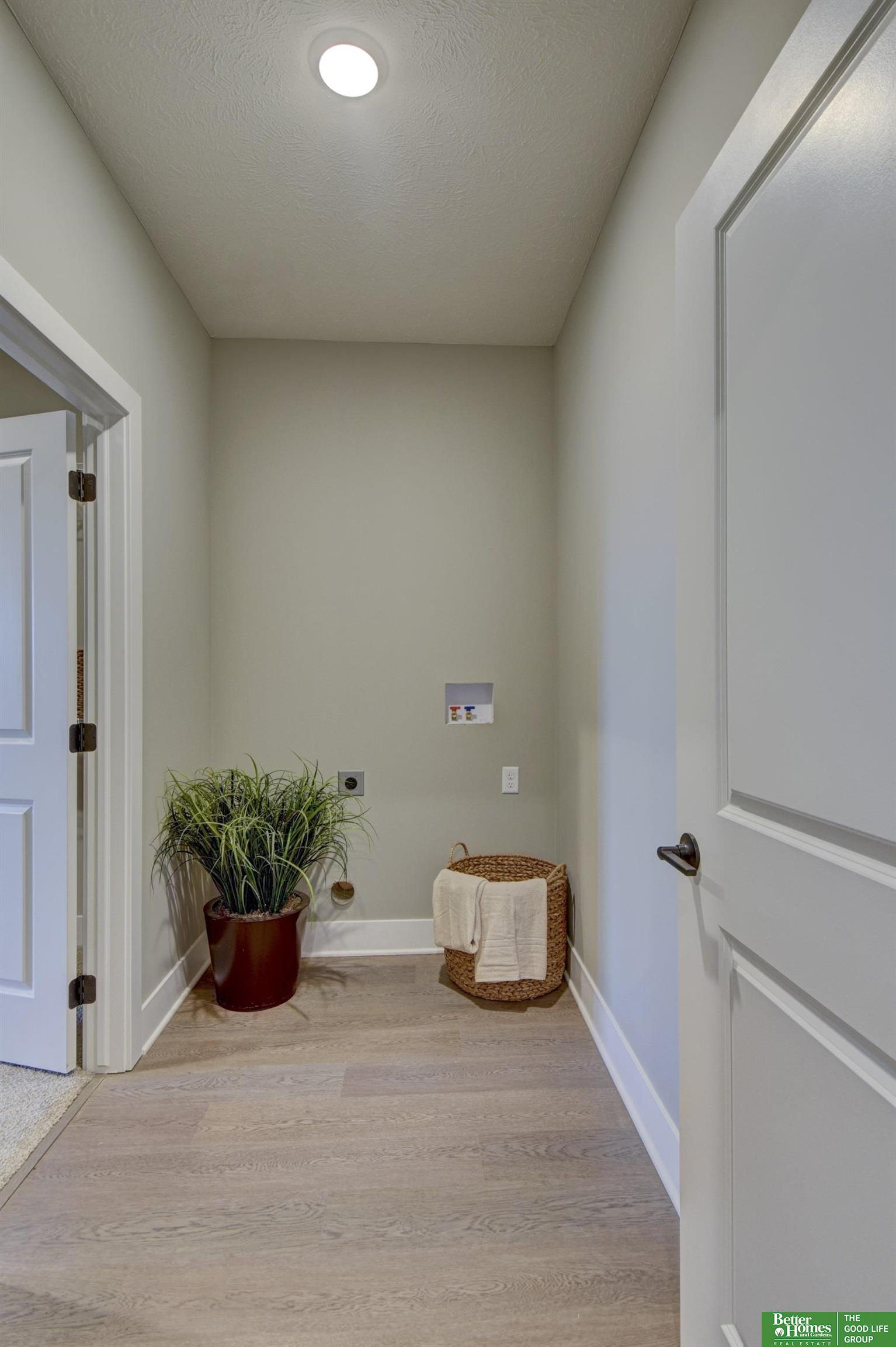 17526 Robin Drive, Omaha, Nebraska image 4