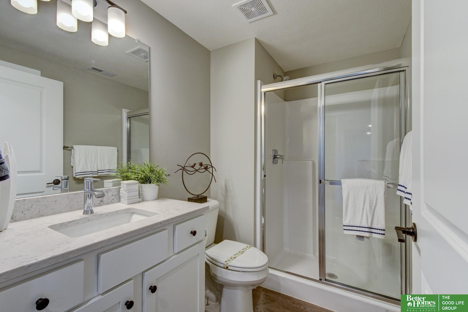 17526 Robin Drive, Omaha, Nebraska image 32