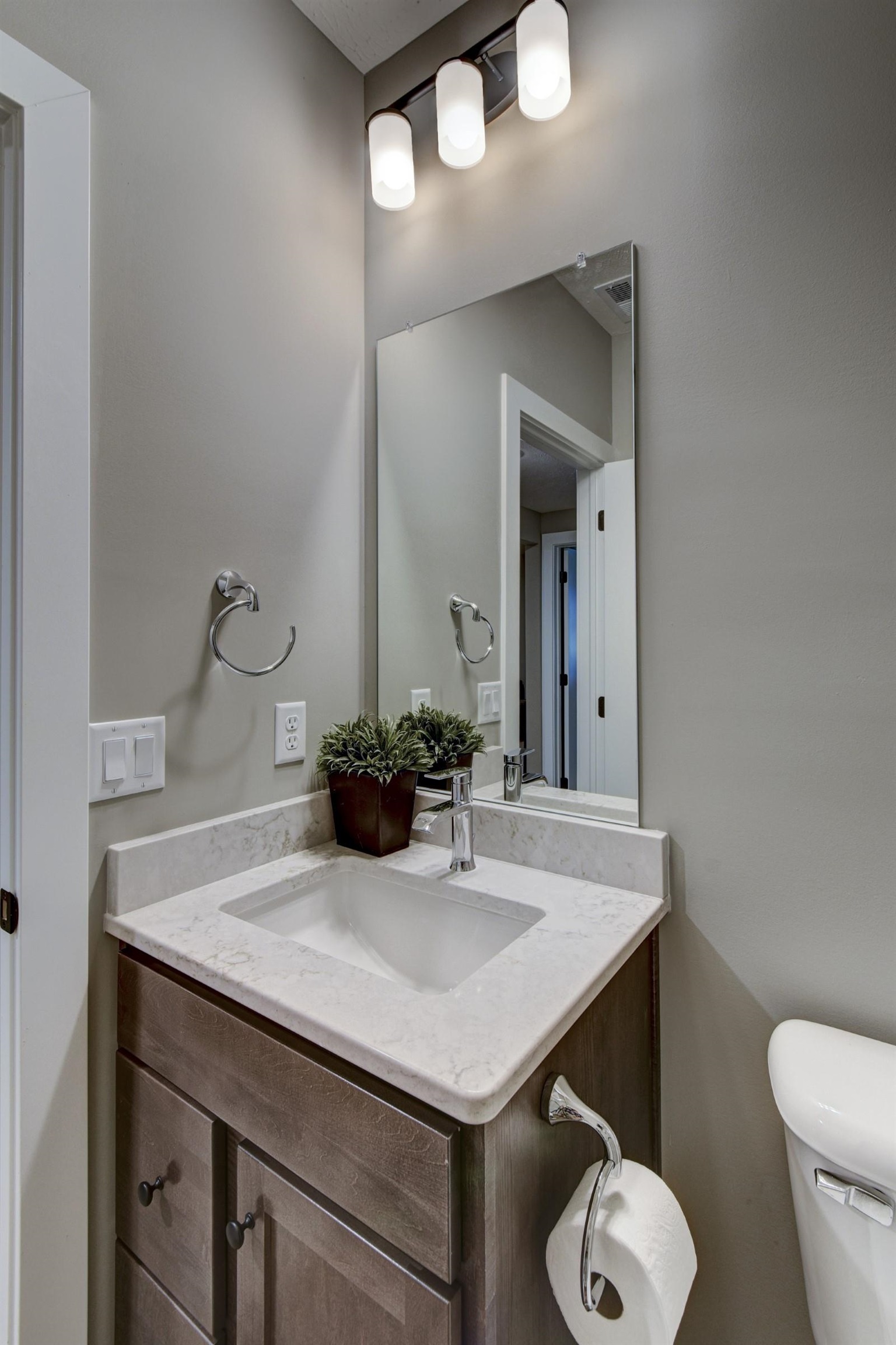 17643 Greenleaf Street, Omaha, Nebraska image 30