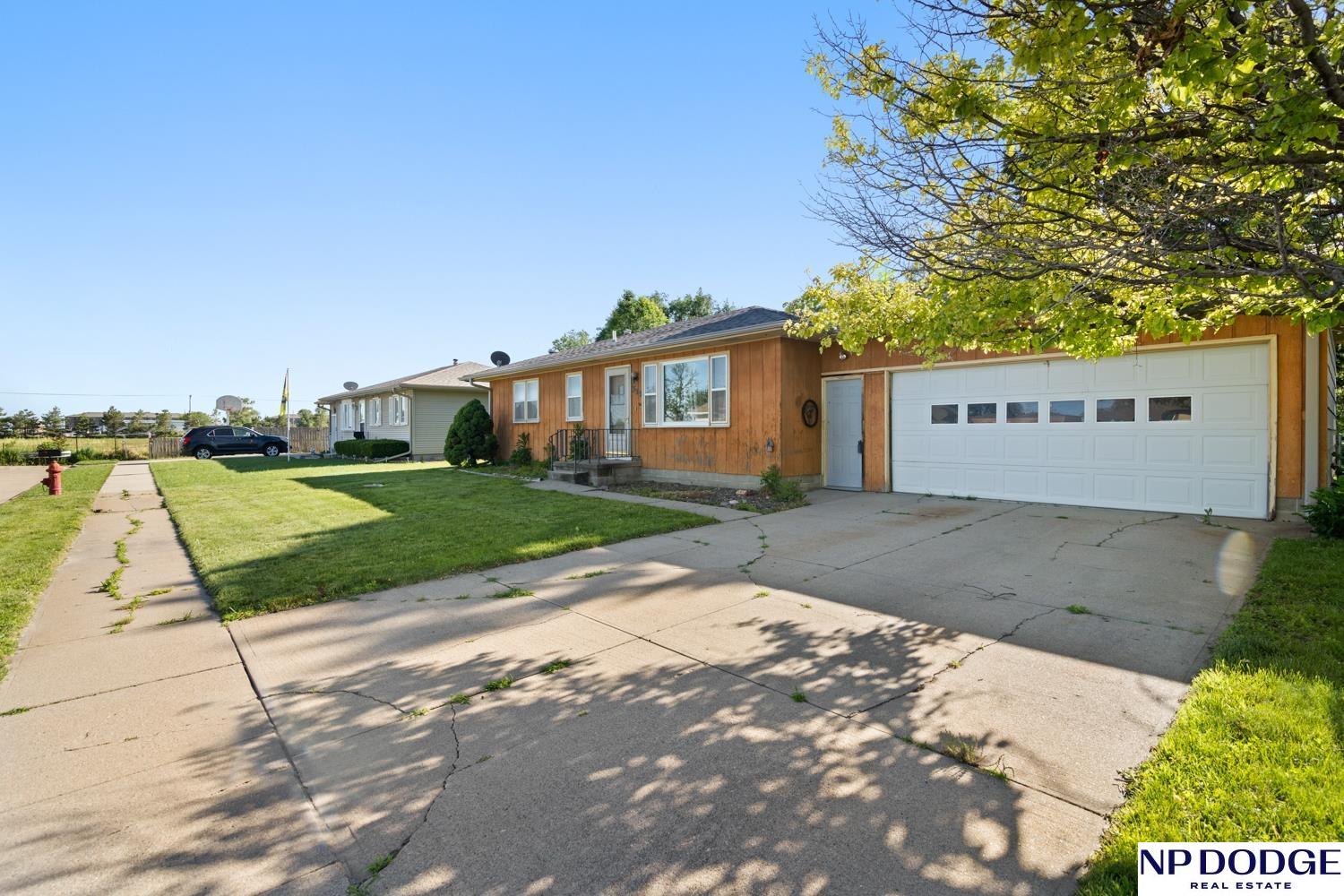 325 Sesame Street, Fremont, Nebraska image 2
