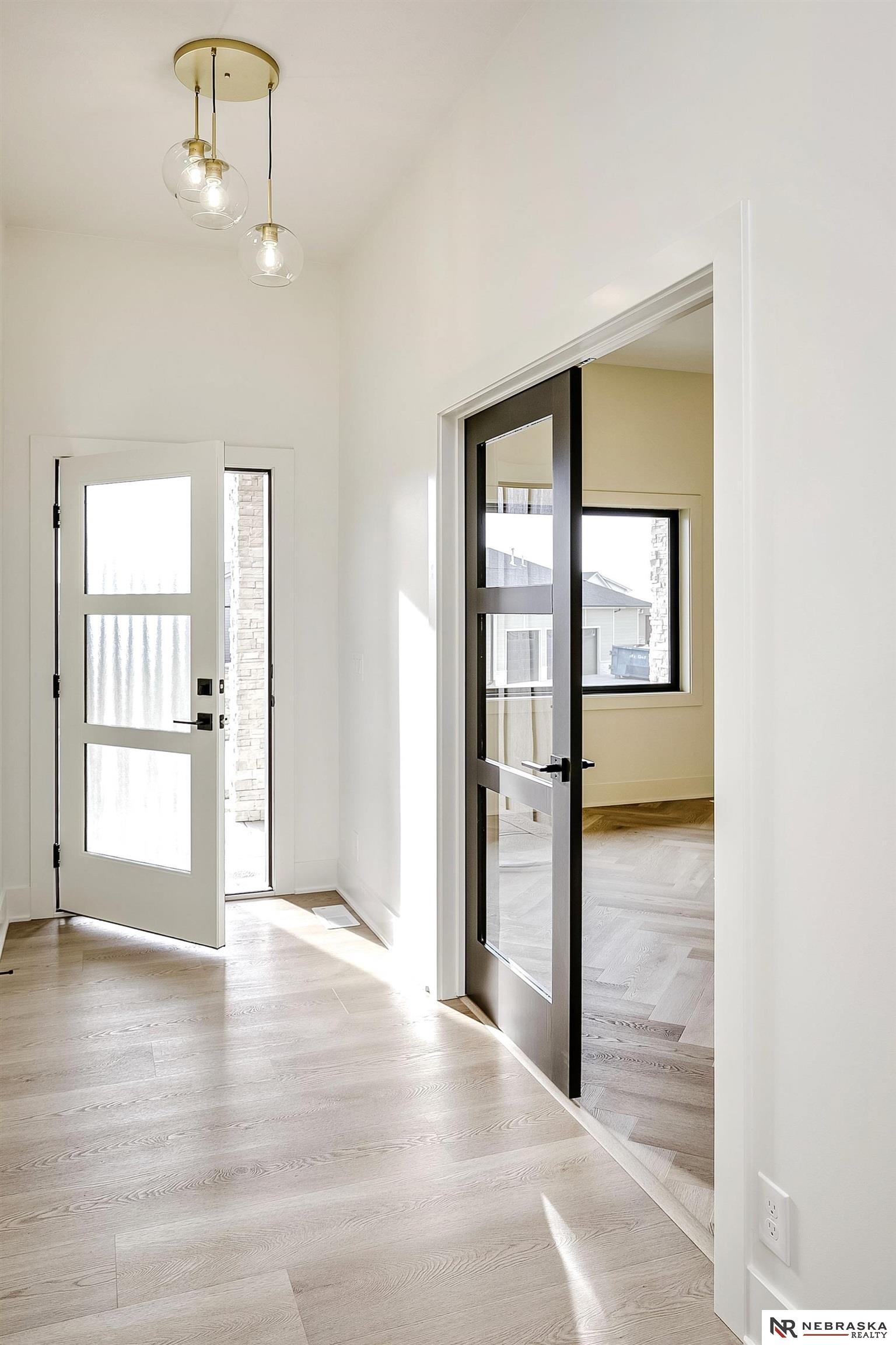 15705 Kansas Avenue, Omaha, Nebraska image 3