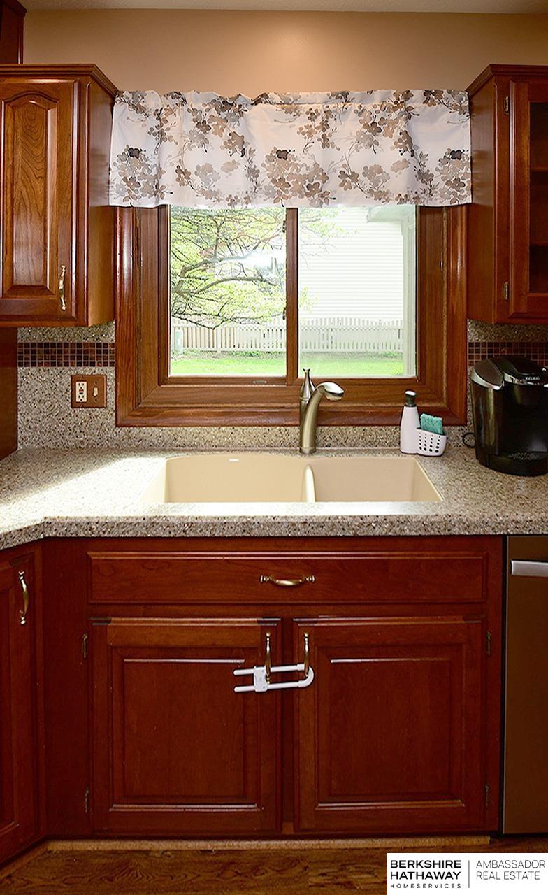 6025 S 93rd Street, Ralston, Nebraska image 4
