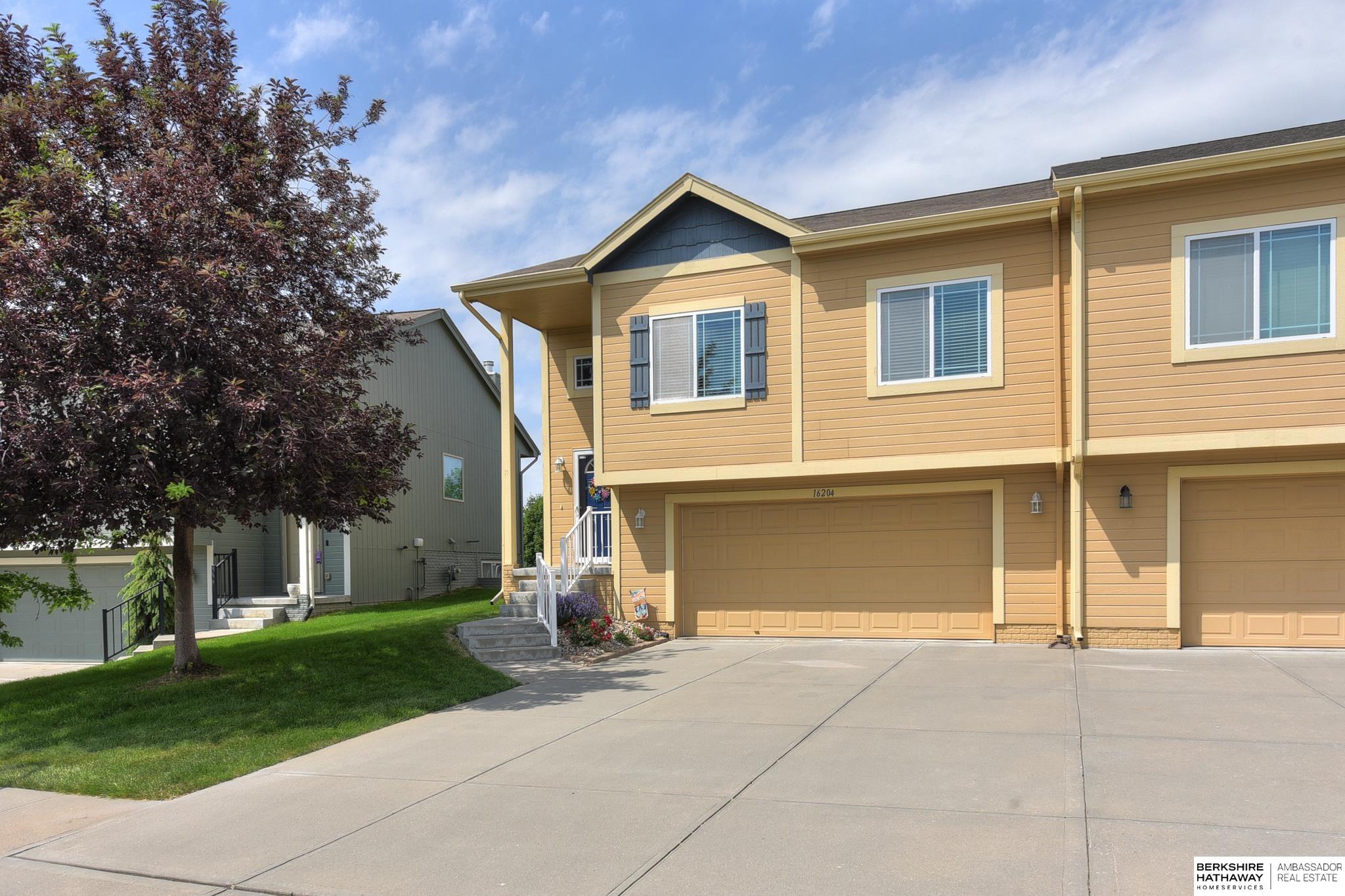 16204 Browne Street, Omaha, Nebraska image 2