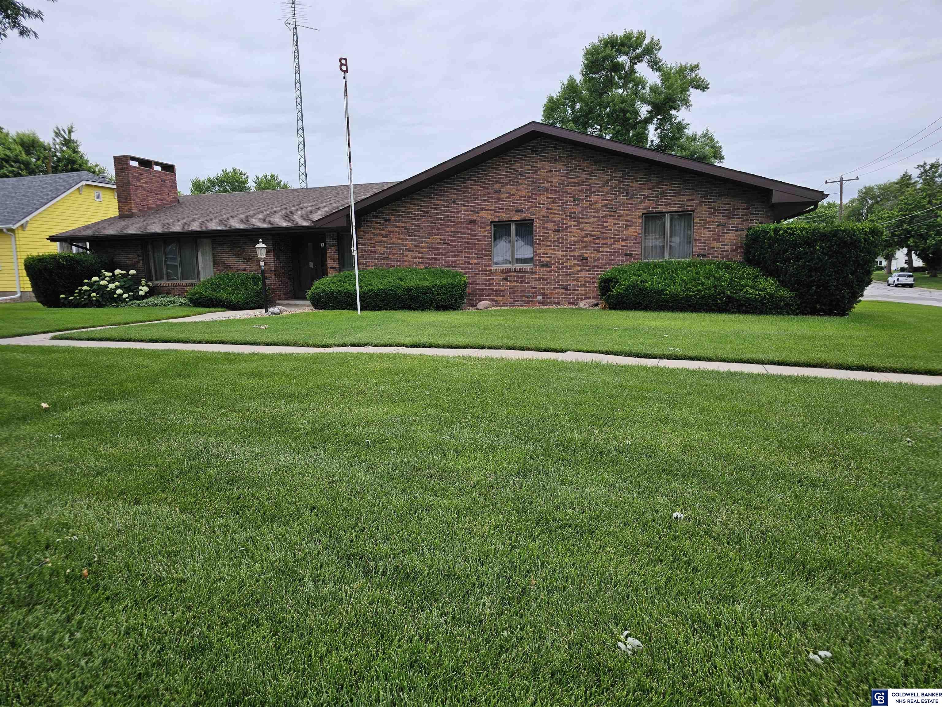 340 N 9th Street, Geneva, Nebraska image 2