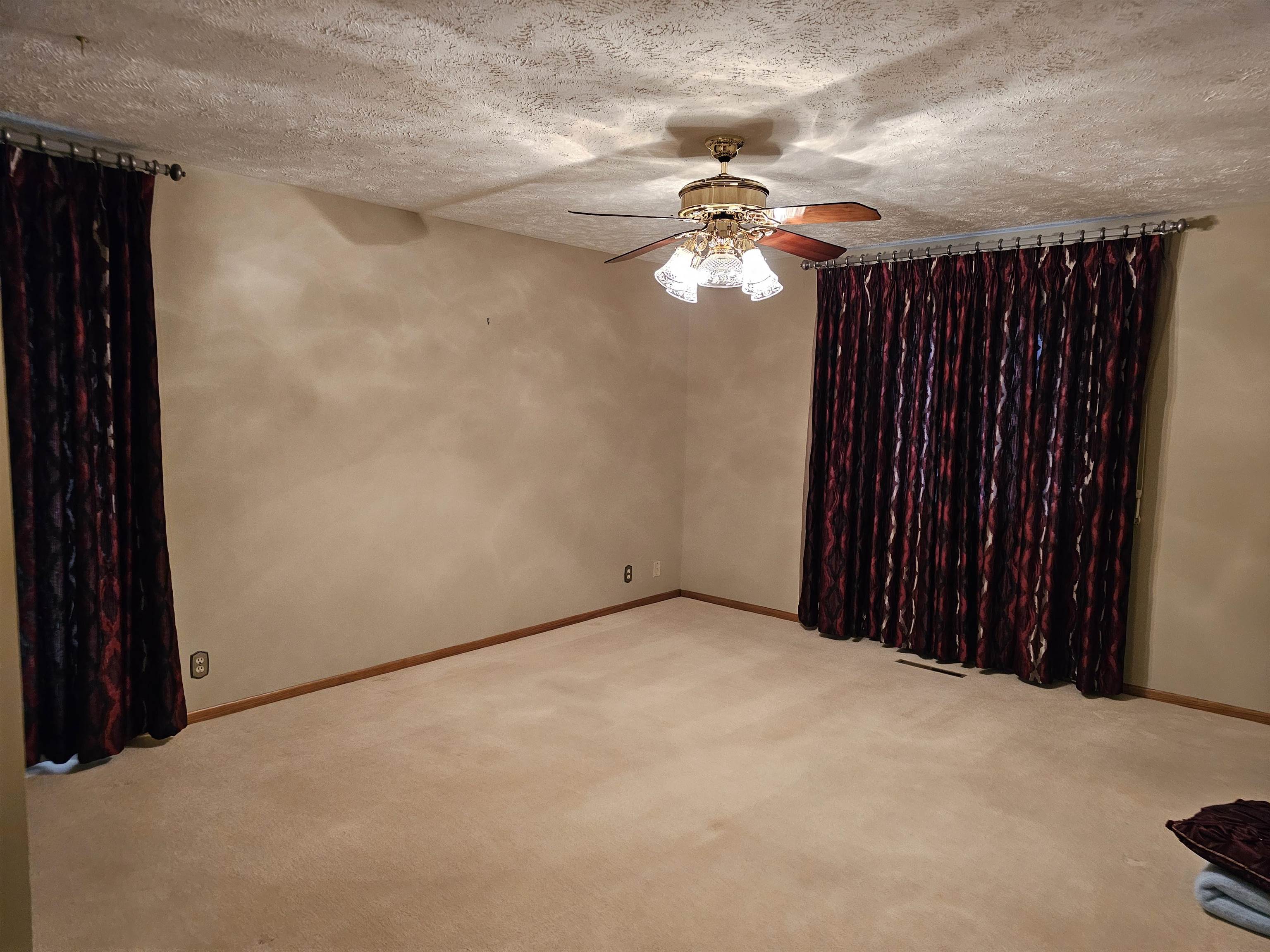 340 N 9th Street, Geneva, Nebraska image 17