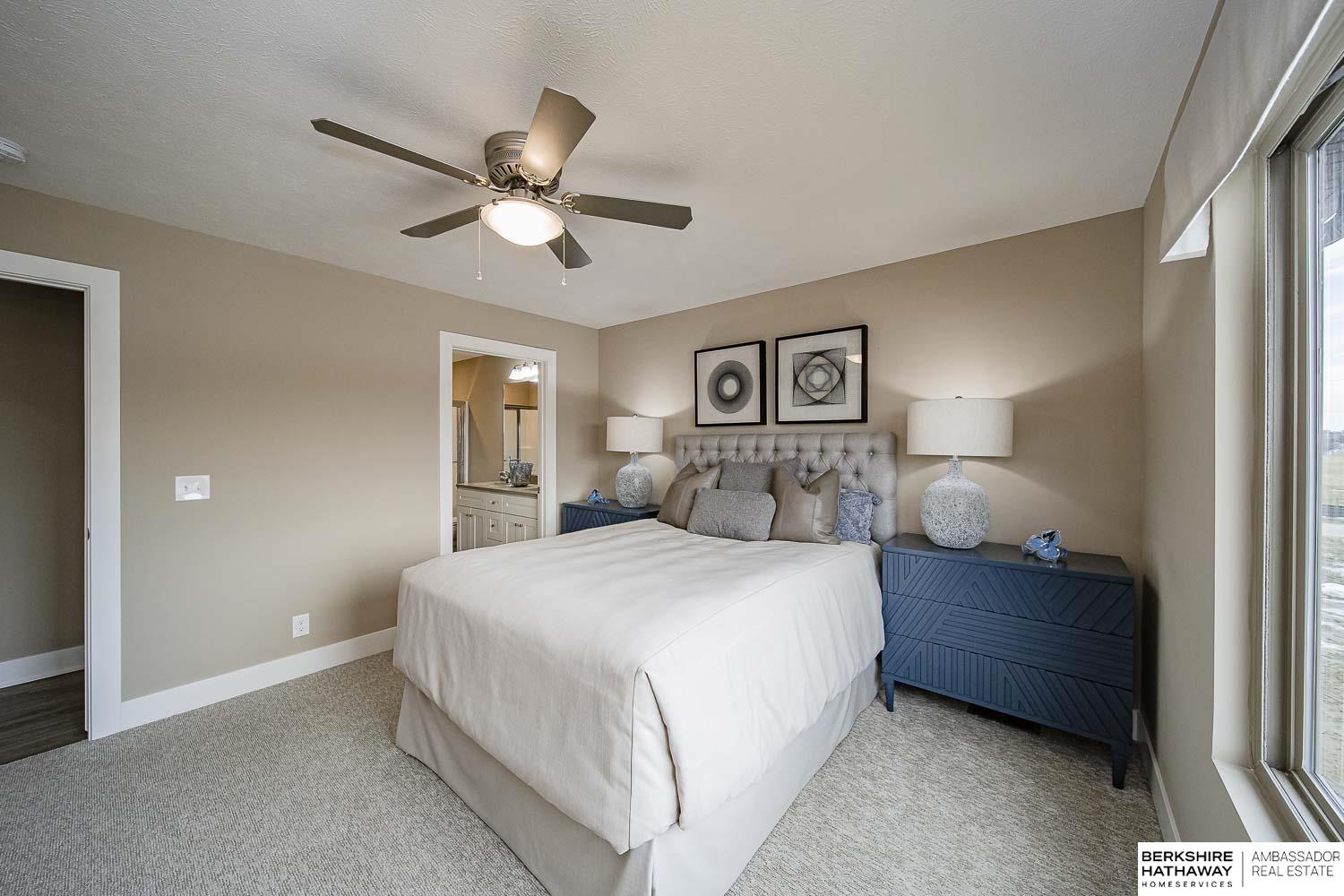 17111 Hawthorne Avenue, Omaha, Nebraska image 9