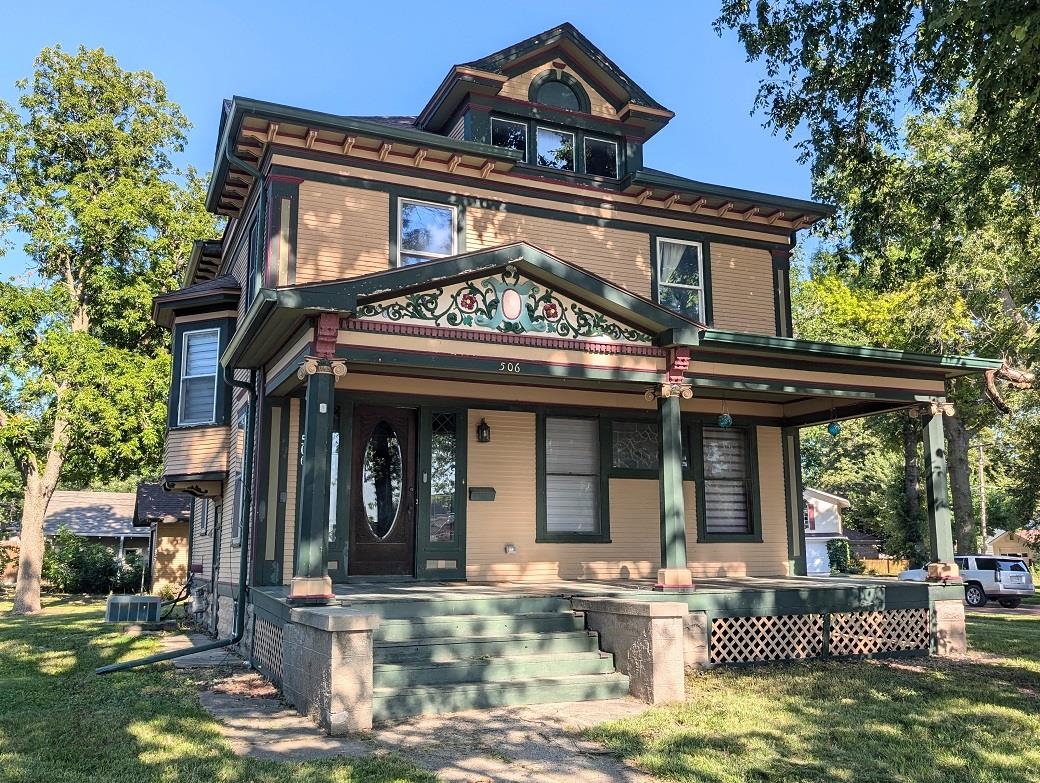 506 N College Avenue, York, Nebraska image 2