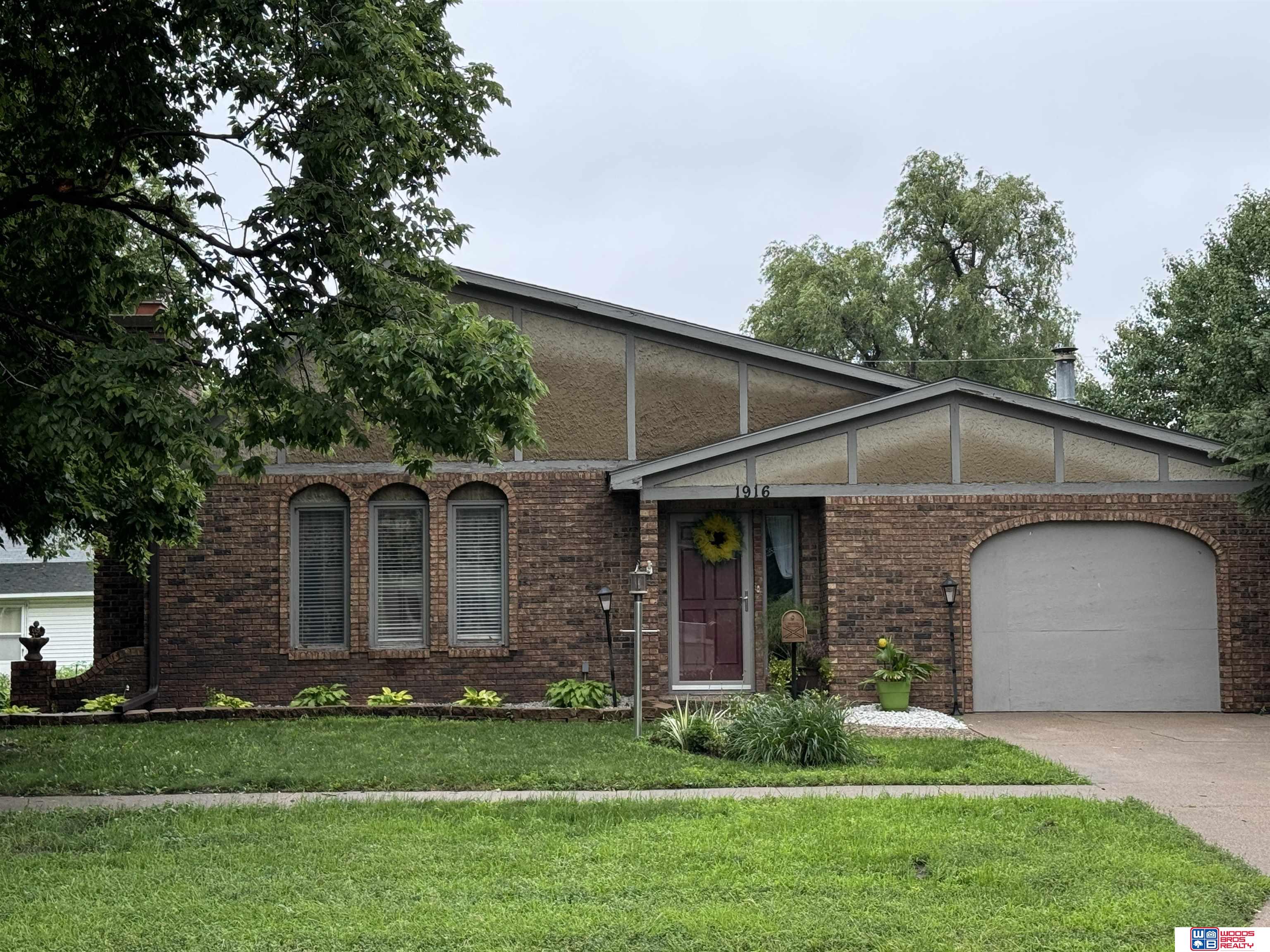 1916 11th Street, Columbus, Nebraska image 1