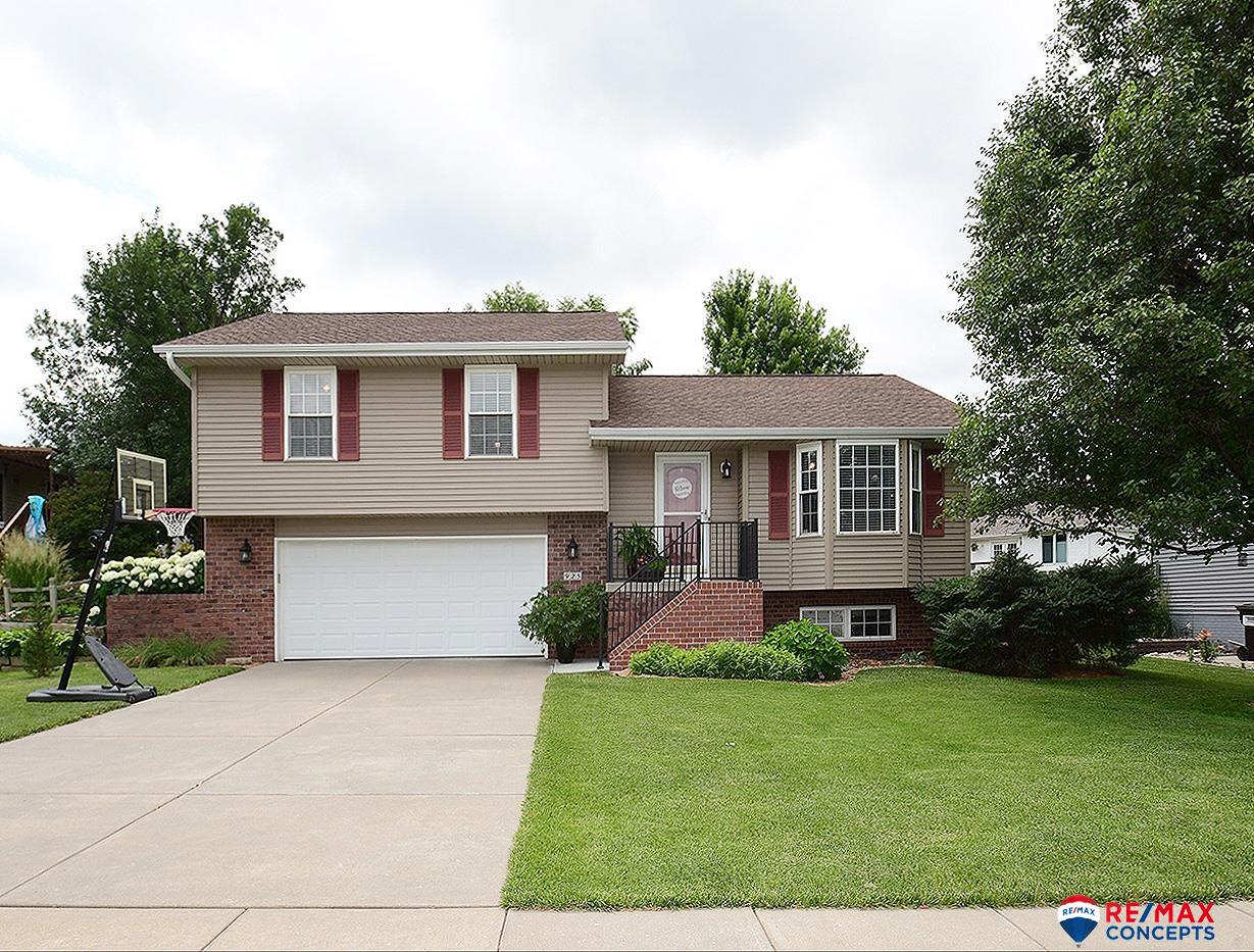 925 E 9th Street, Hickman, Nebraska image 1