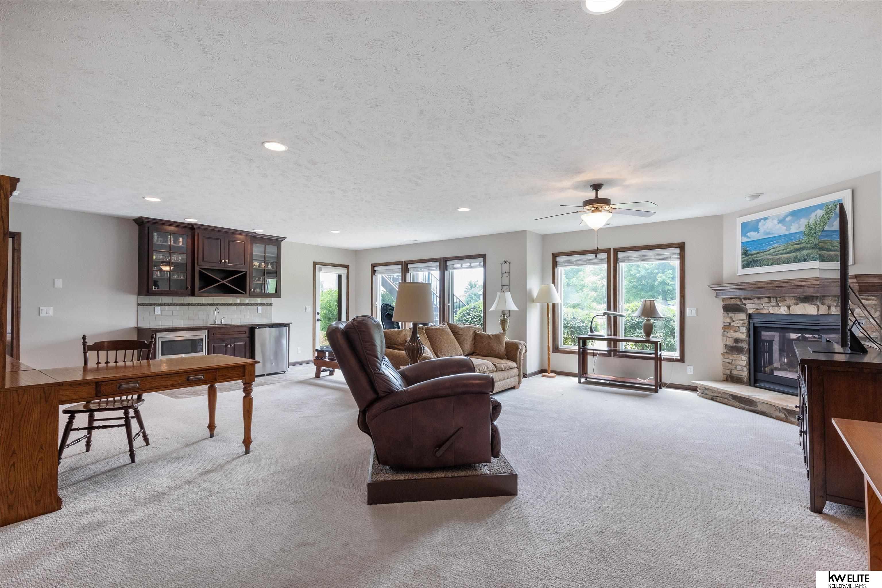 19627 G Circle, Omaha, Nebraska image 24