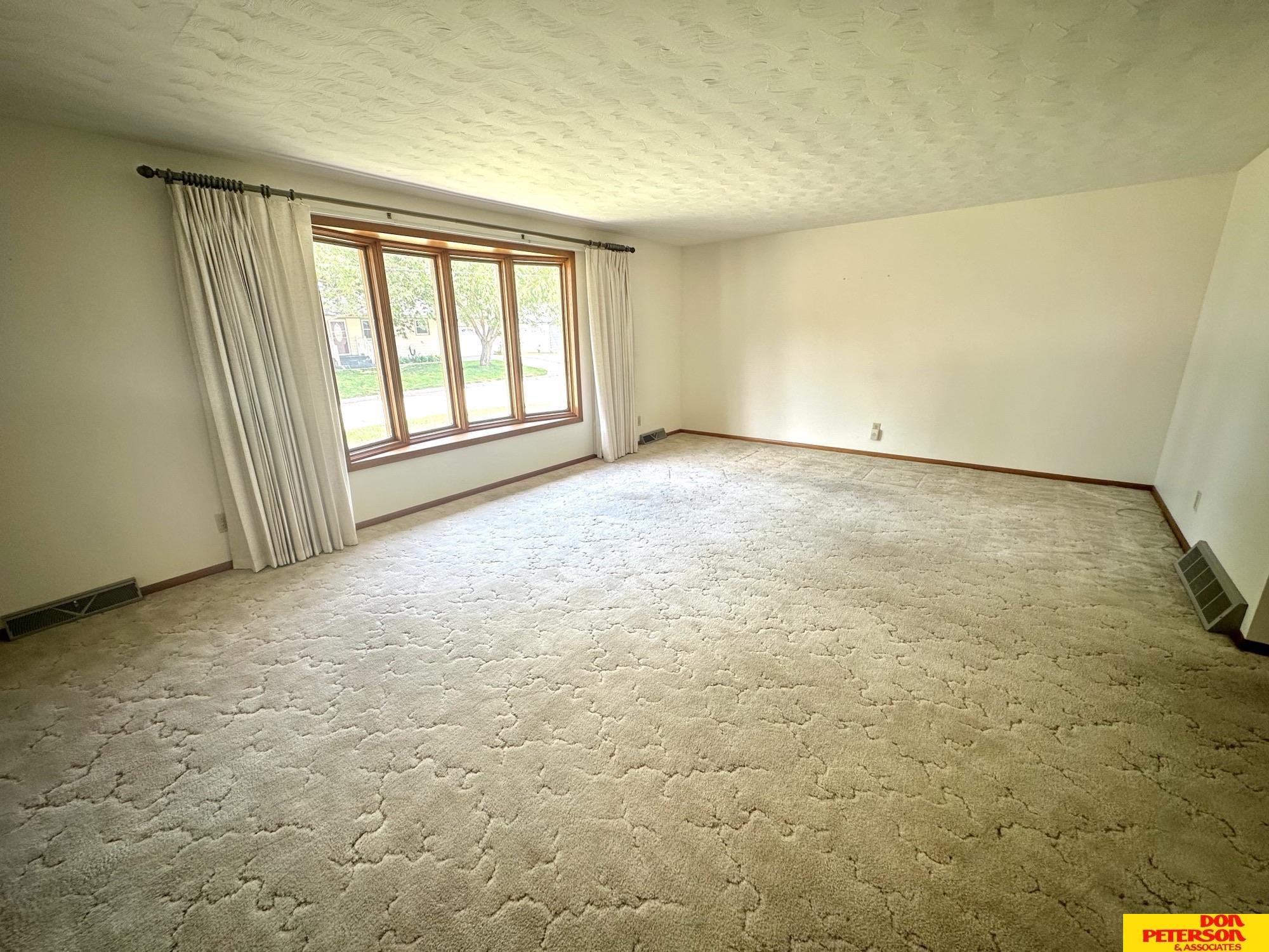 625 Everett Street, Lyons, Nebraska image 3