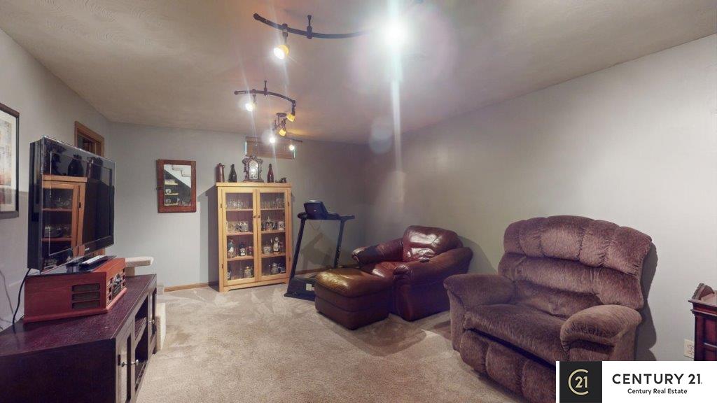 19402 Birdsley Road, Council Bluffs, Iowa image 36