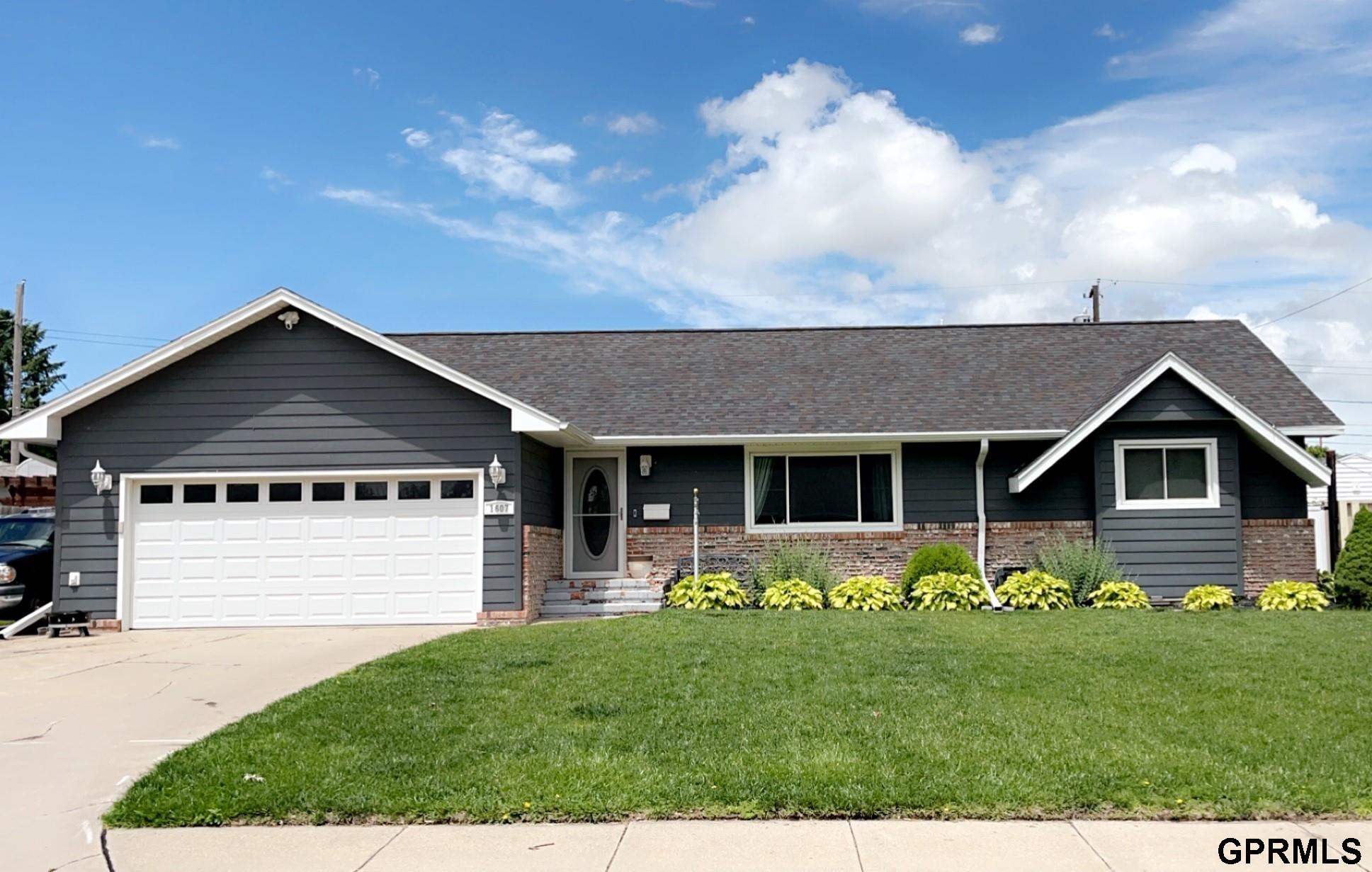 1607 W 37th Street, Kearney, Nebraska image 1