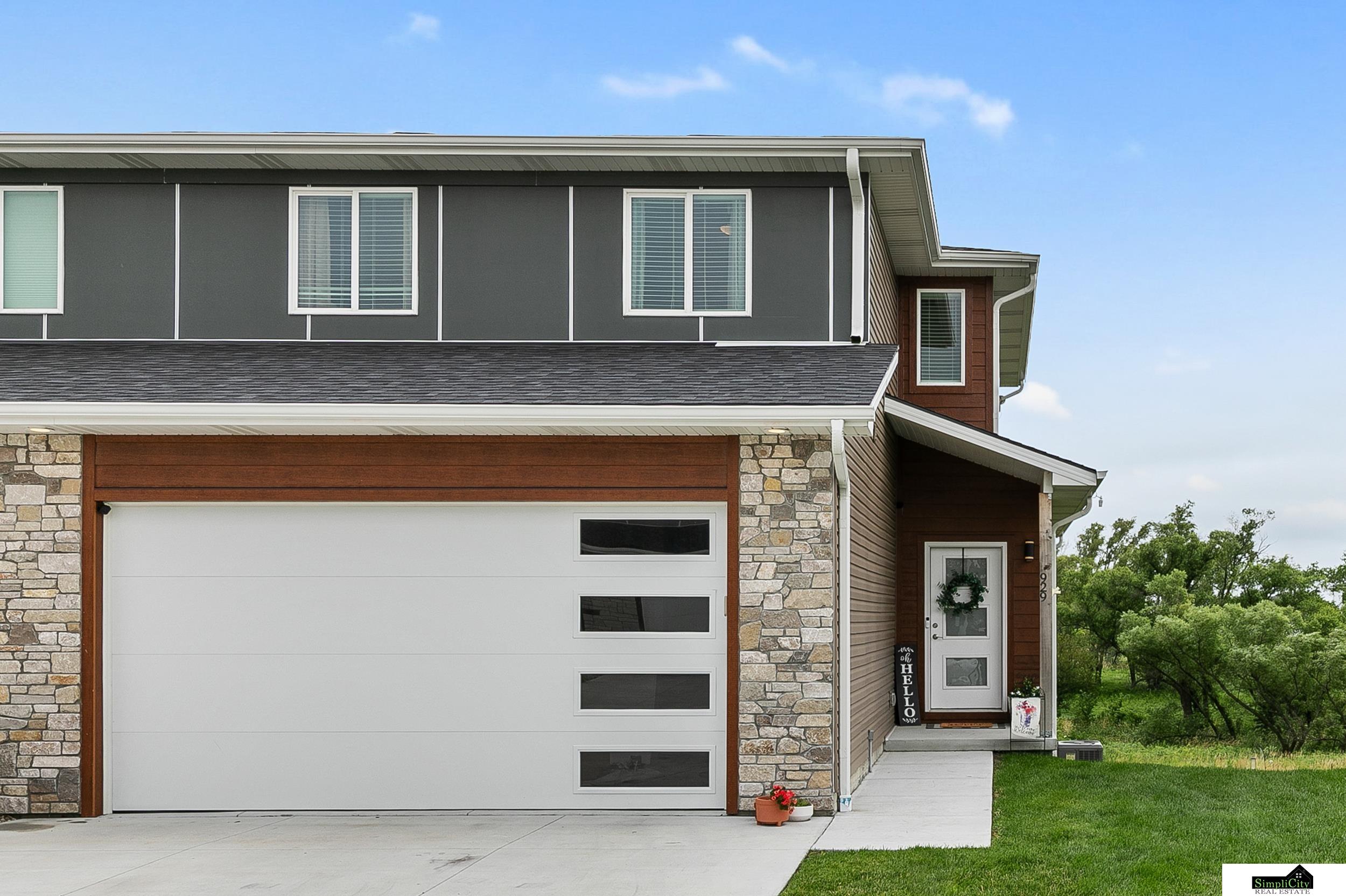 929 Titan Drive, Hickman, Nebraska image 2