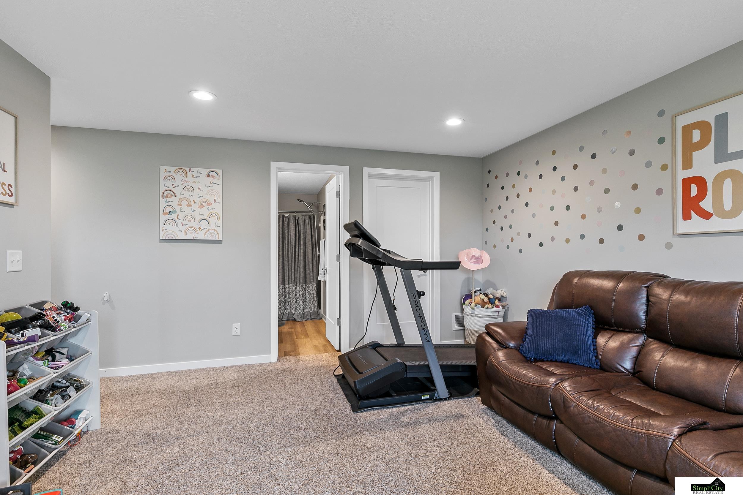 929 Titan Drive, Hickman, Nebraska image 24