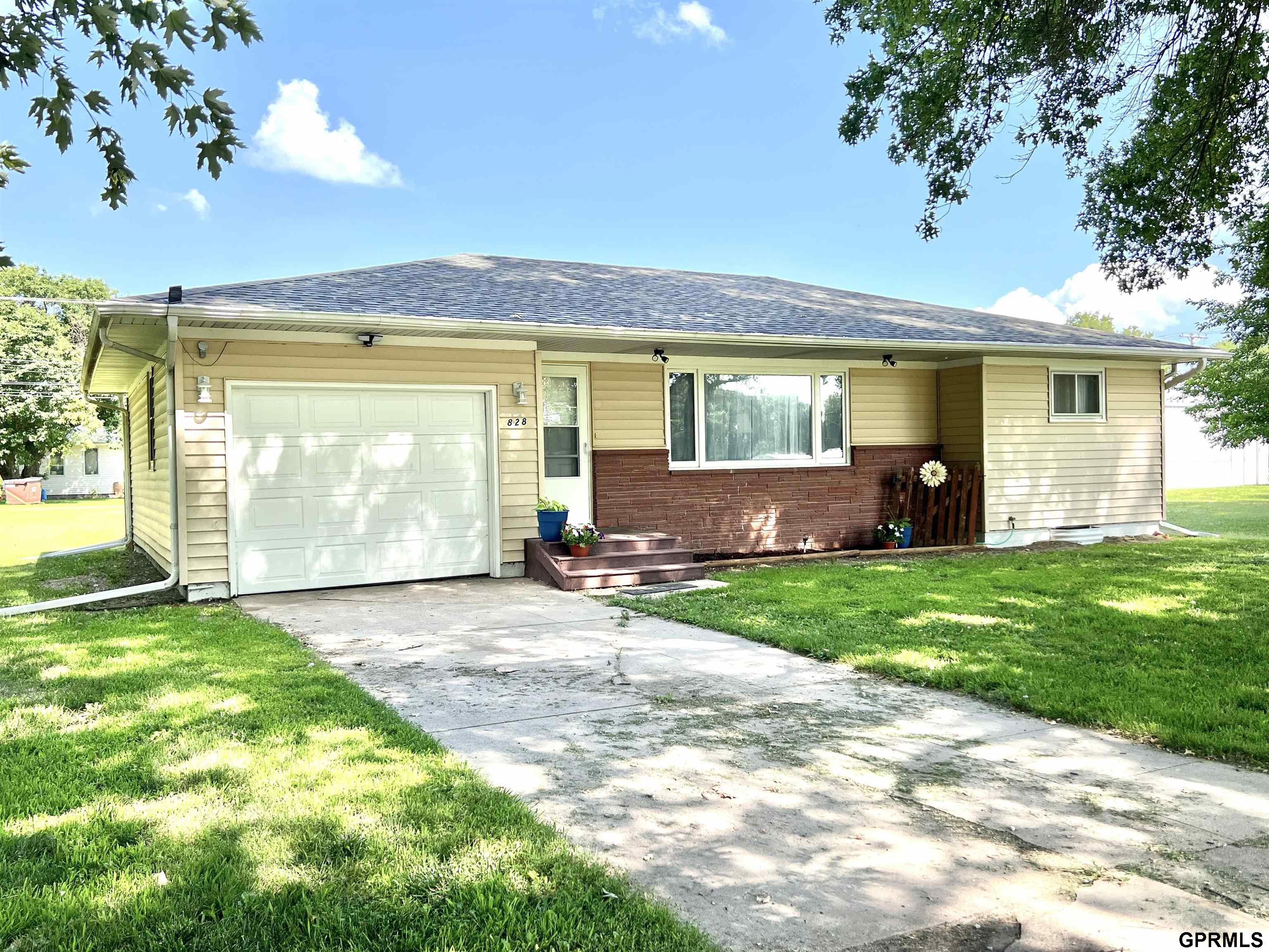 828 5th Avenue, Fairmont, Nebraska image 1