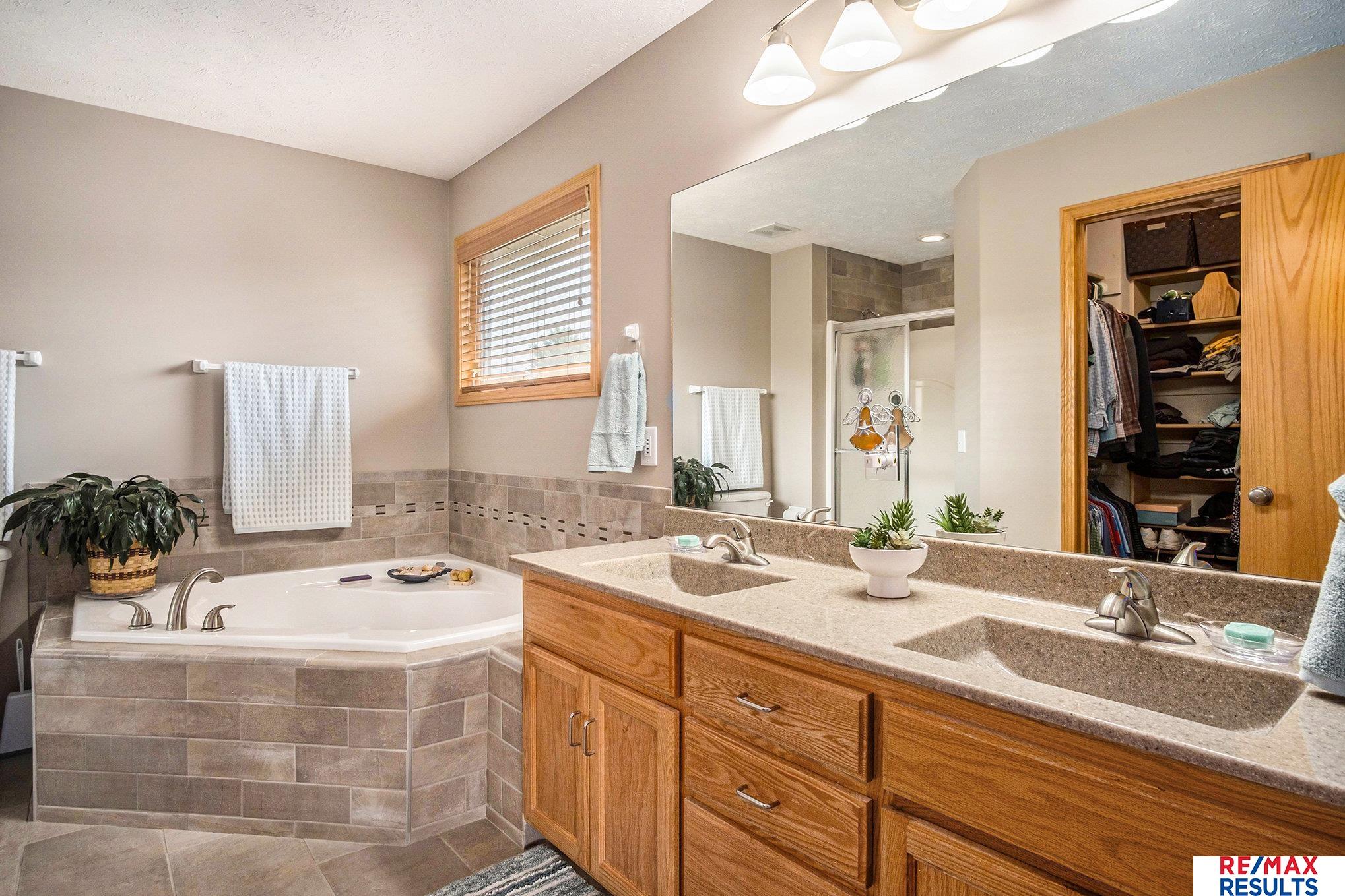 16222 Redwood Street, Omaha, Nebraska image 14
