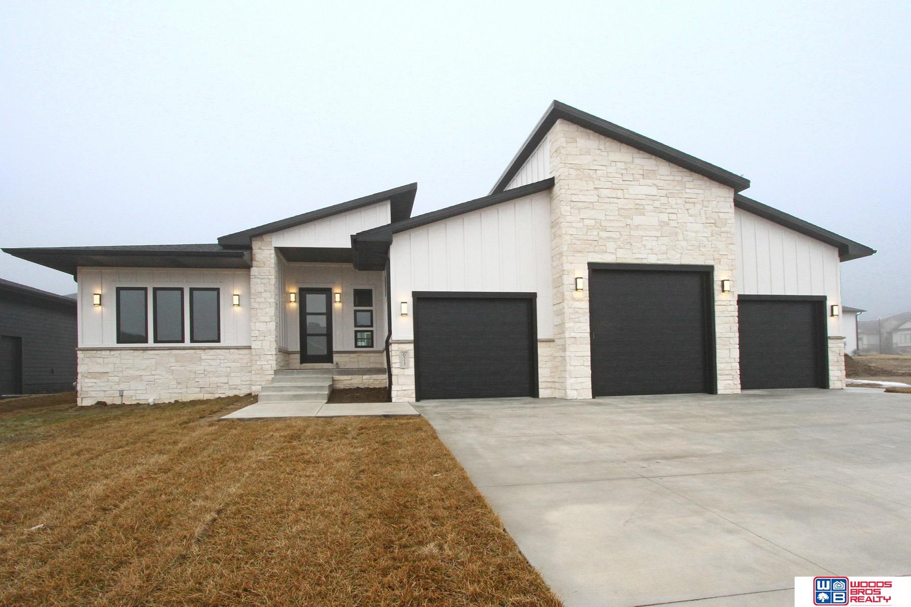 15618 Riha Circle, Springfield, Nebraska image 1