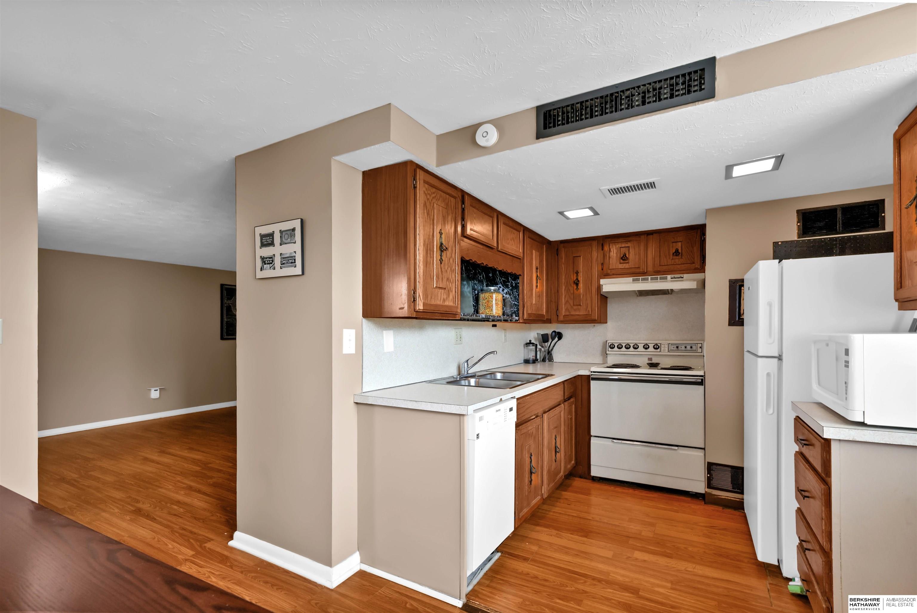 120 S 38th Avenue #36, Omaha, Nebraska image 2
