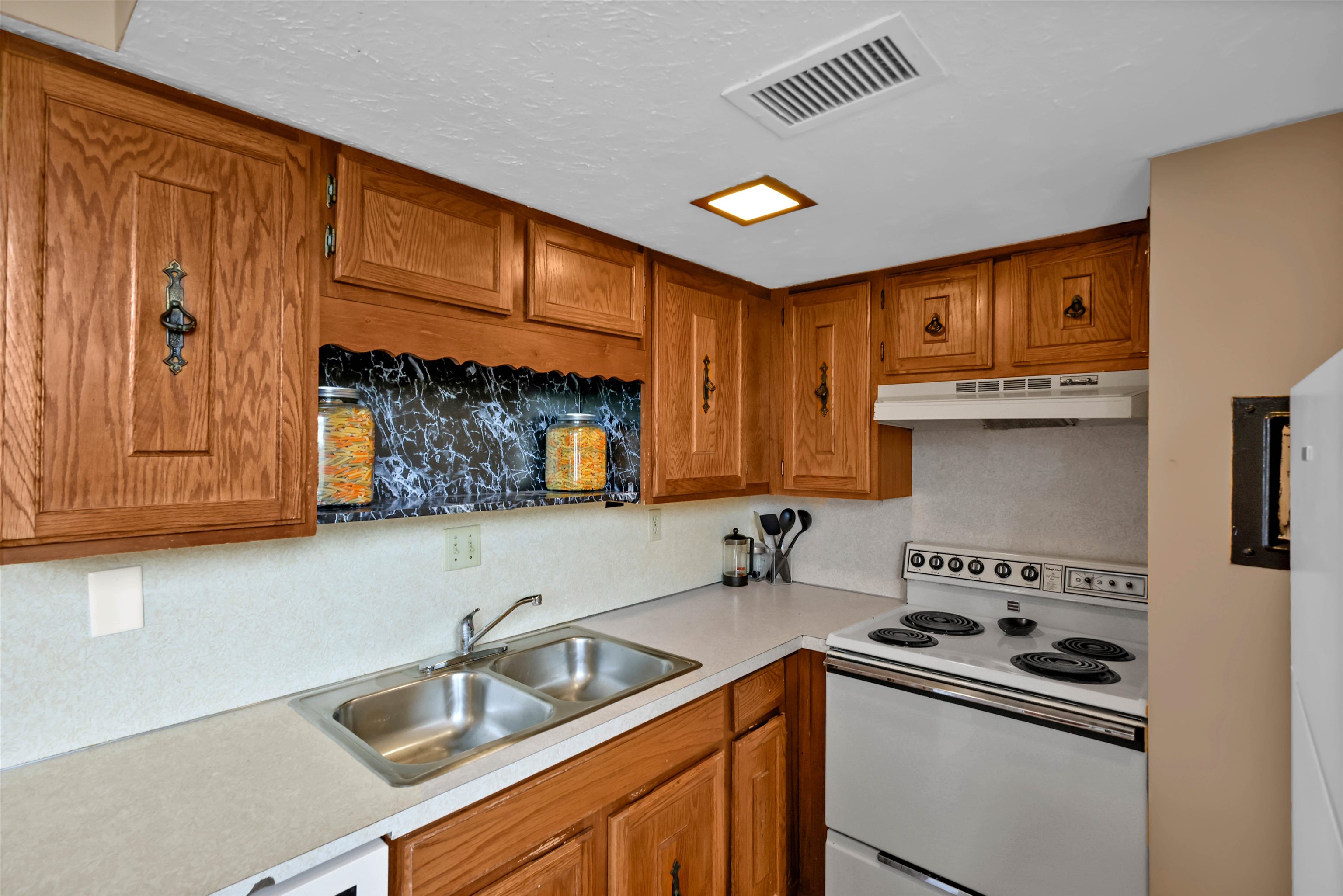 120 S 38th Avenue #36, Omaha, Nebraska image 9