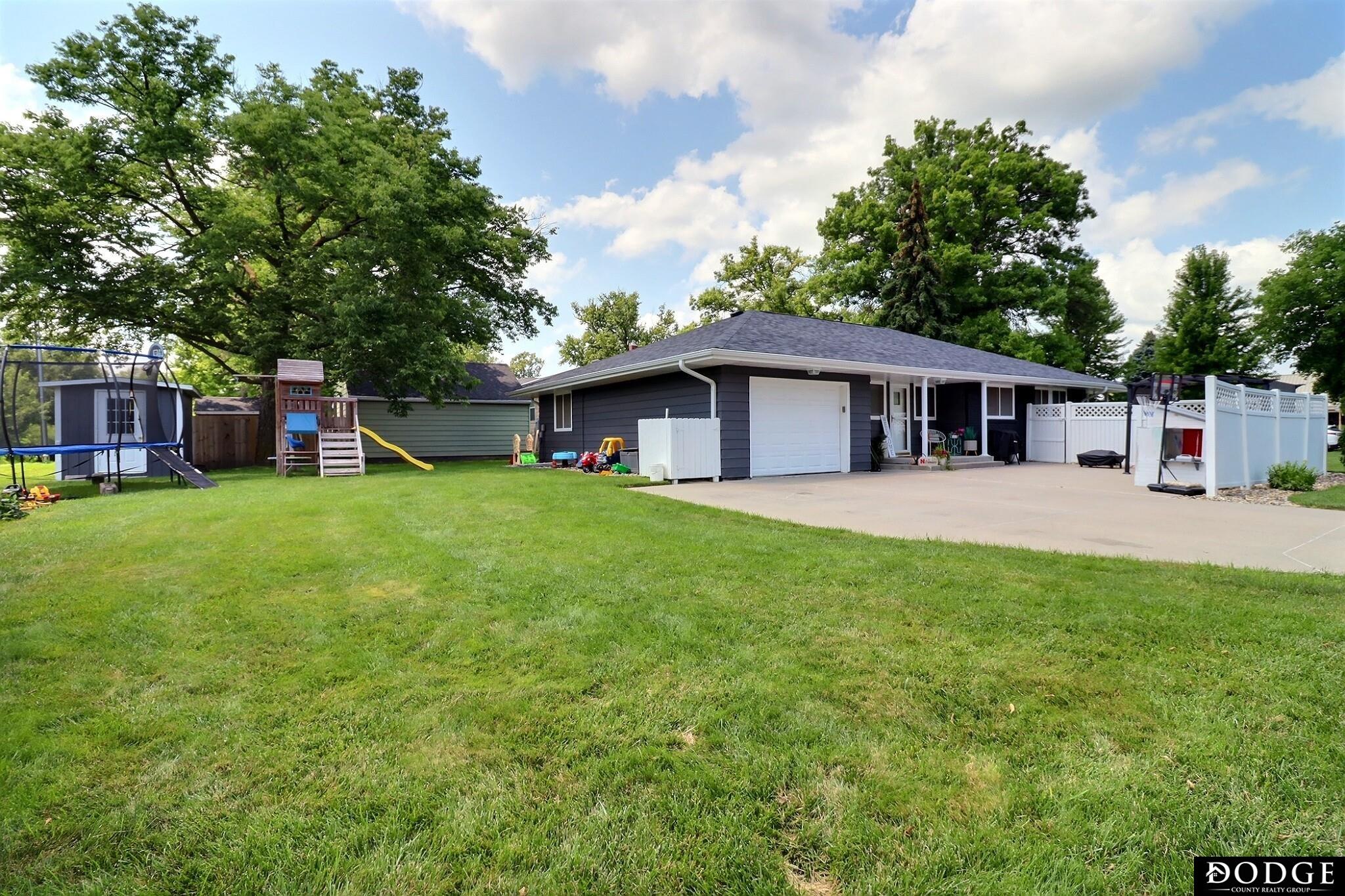 311 W 9th Street, North Bend, Nebraska image 2