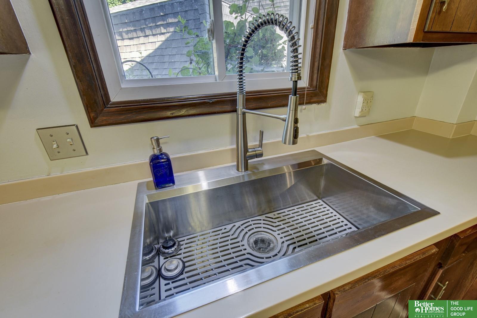 2306 Benson Gardens Boulevard, Omaha, Nebraska image 12