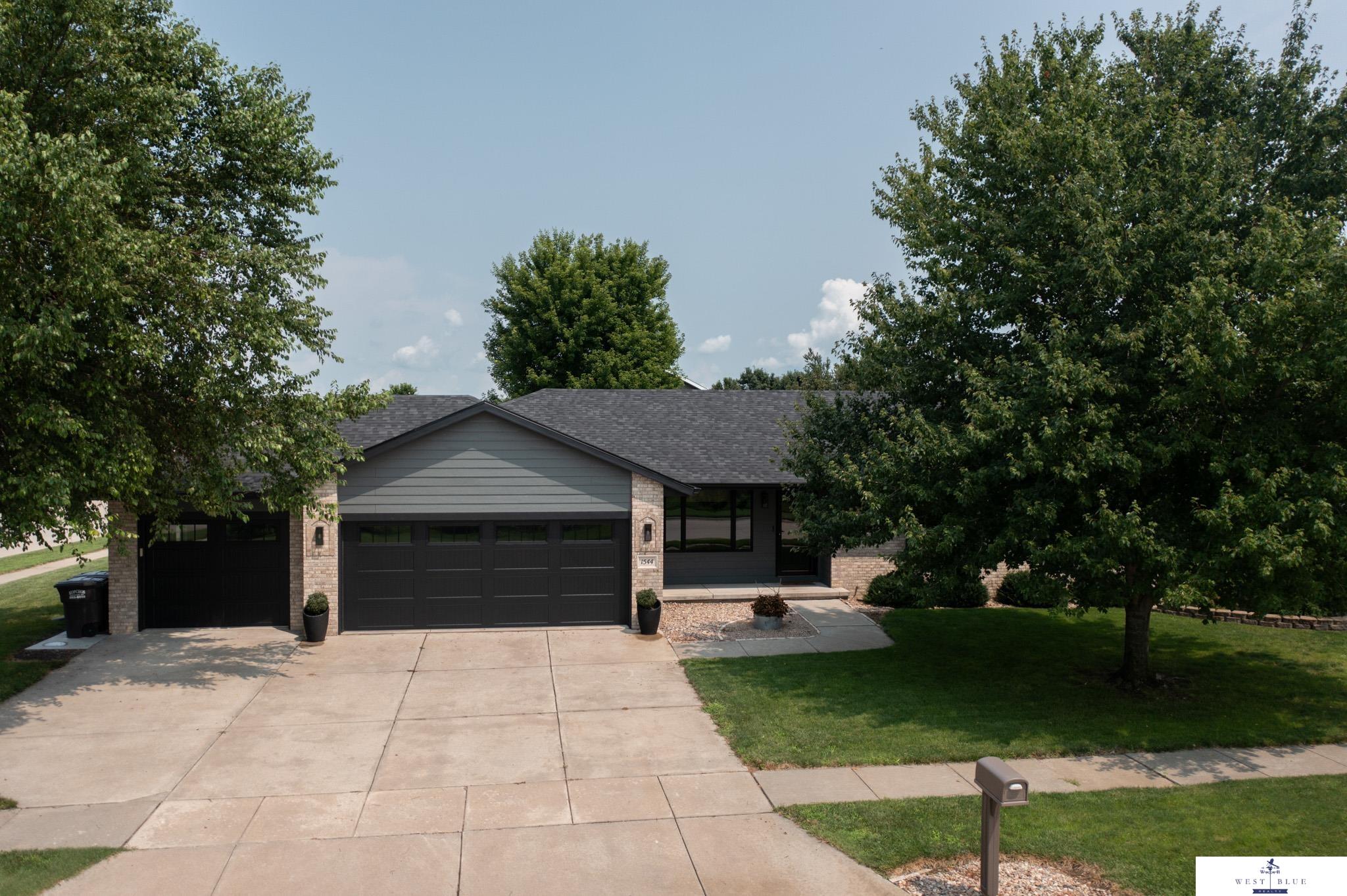 1544 N Michigan Avenue, York, Nebraska image 1