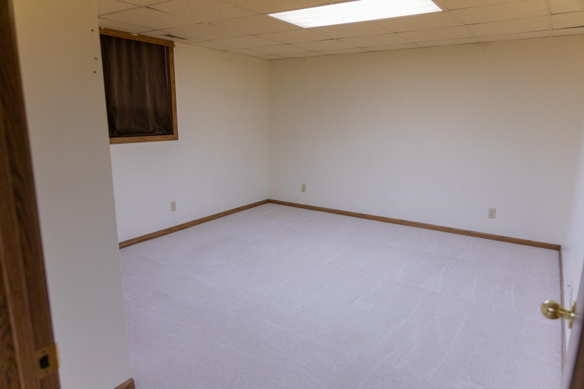 1544 N Michigan Avenue, York, Nebraska image 34
