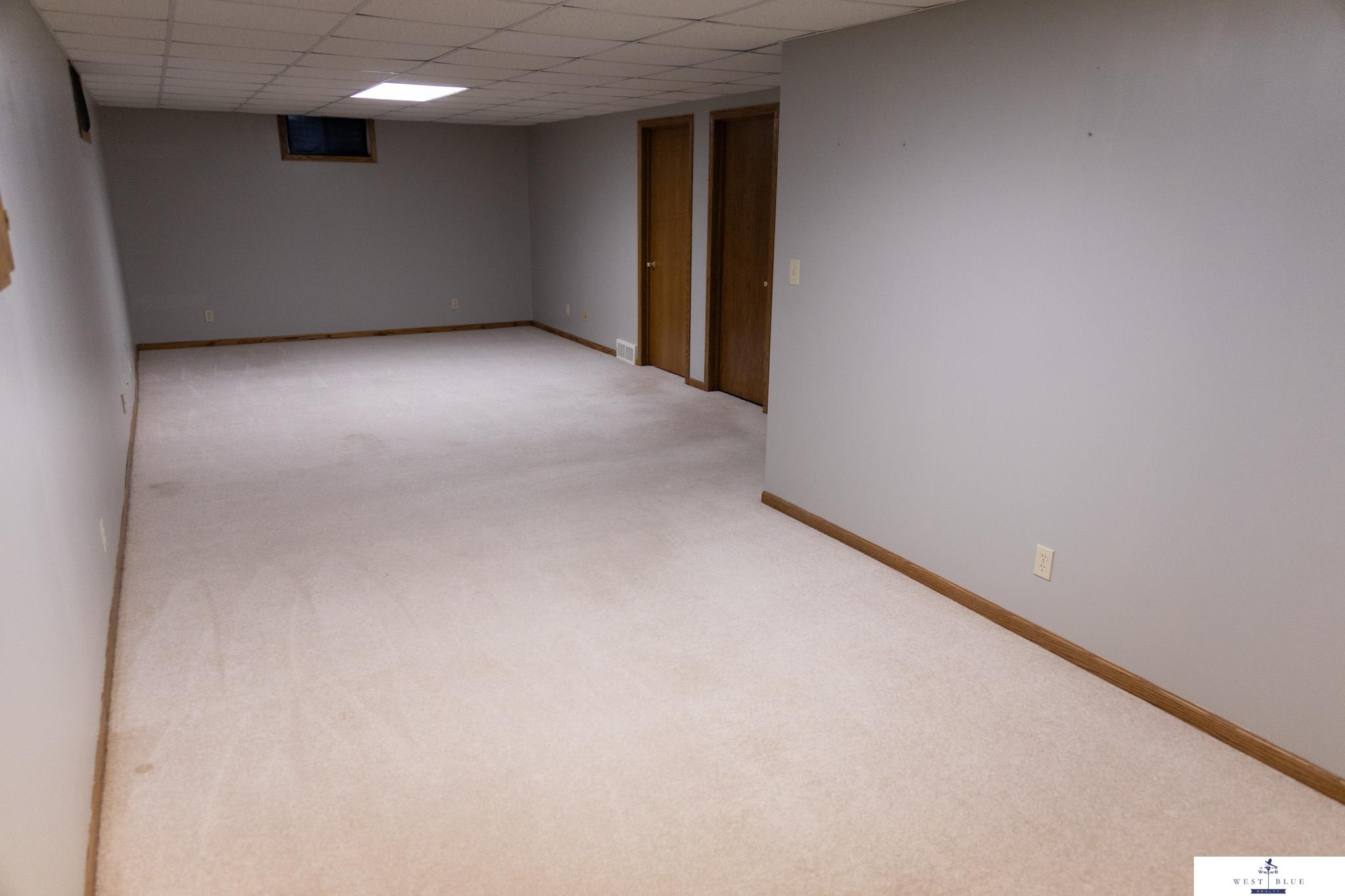 1544 N Michigan Avenue, York, Nebraska image 39