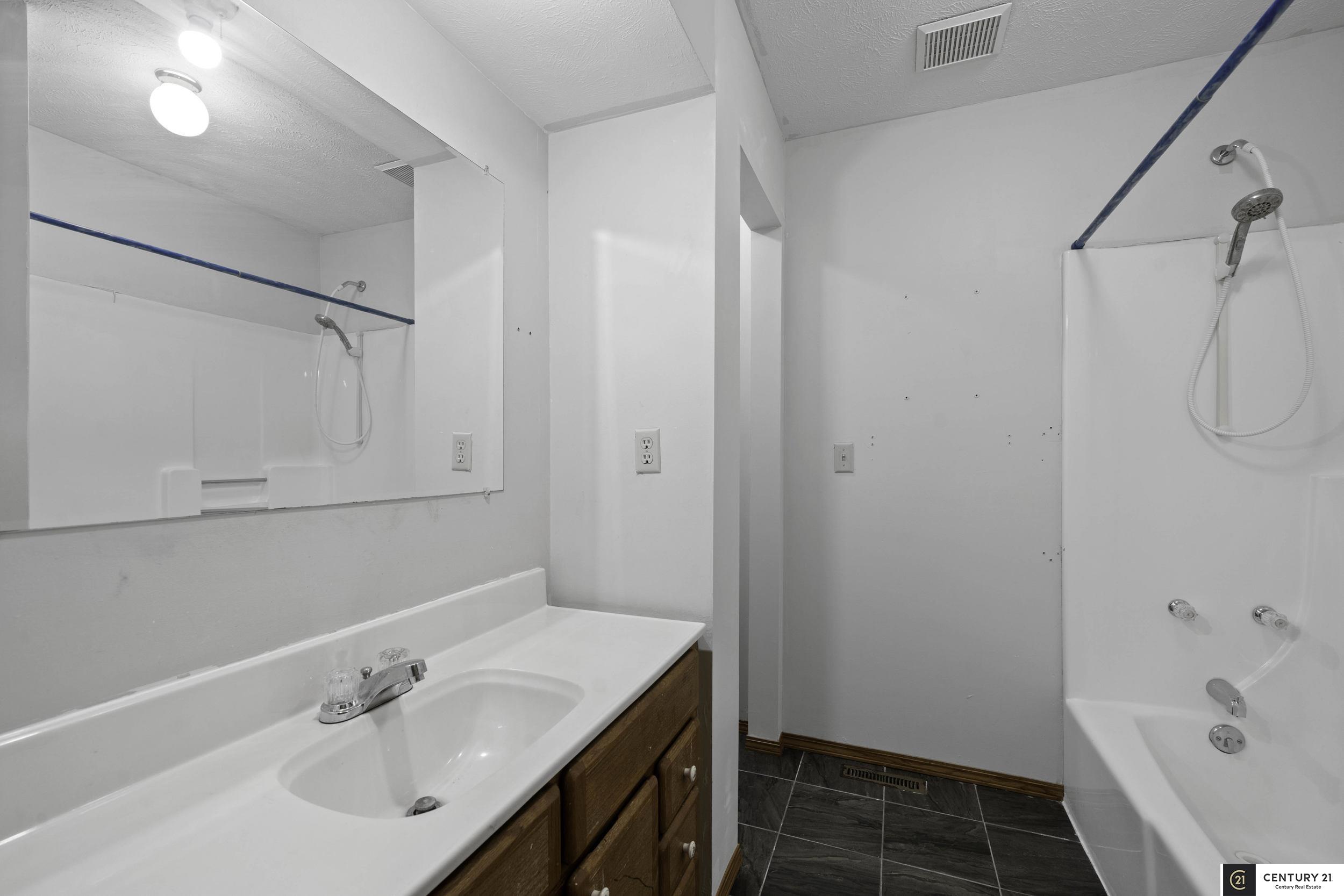 1713 Dunbar Drive, Plattsmouth, Nebraska image 43